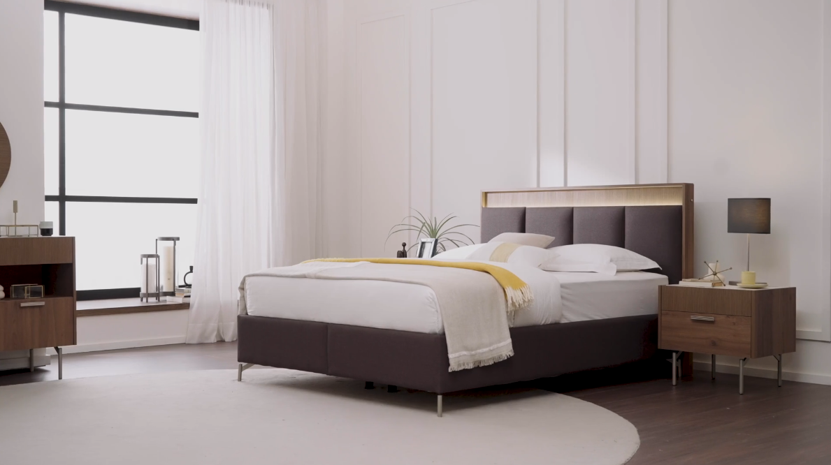 Тапицирано легло «Pavia» + табла с осветление - с място за съхранение, повдигащ механизъм, система за безшумно затваряне