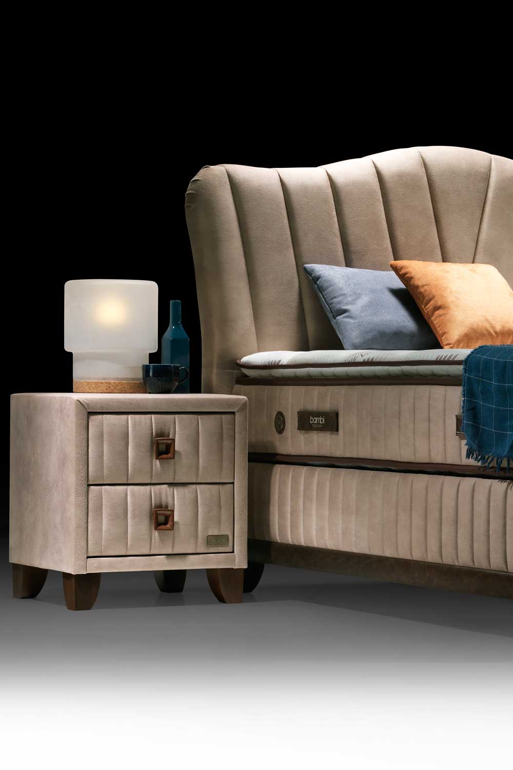 Тапицирано нощно шкафче «Therm-all Glass» + две чекмеджета, стъклен плот, размер 52х59х43см