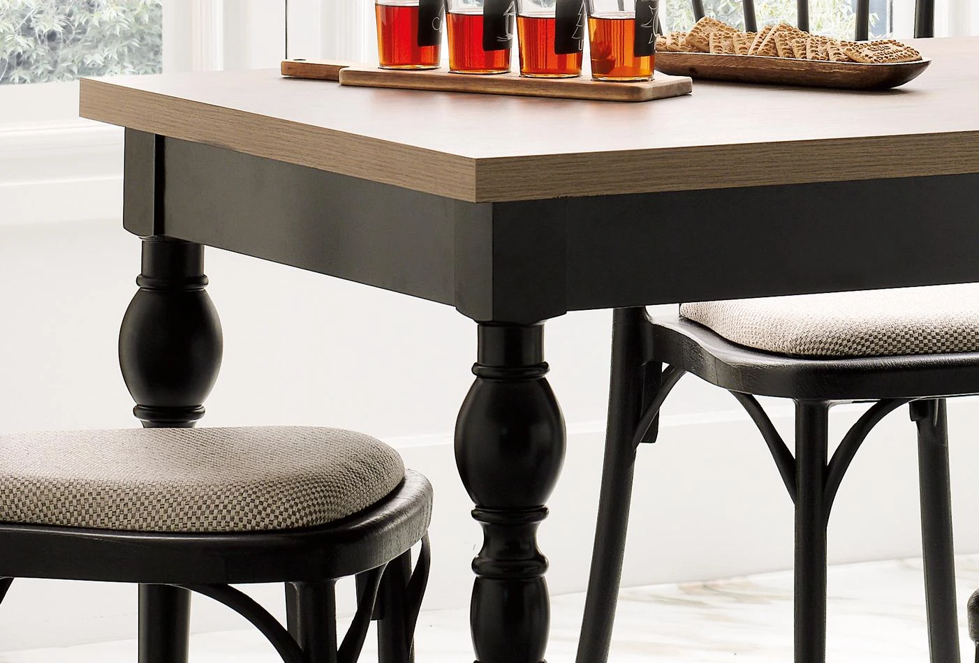 Трапезна маса «Tracy» с размер 138х78х80см