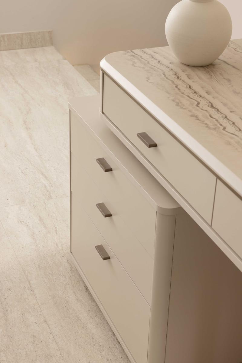 Тоалетка «Loft» с пет чекмеджета, огледало и пуф, размер 160x80x51