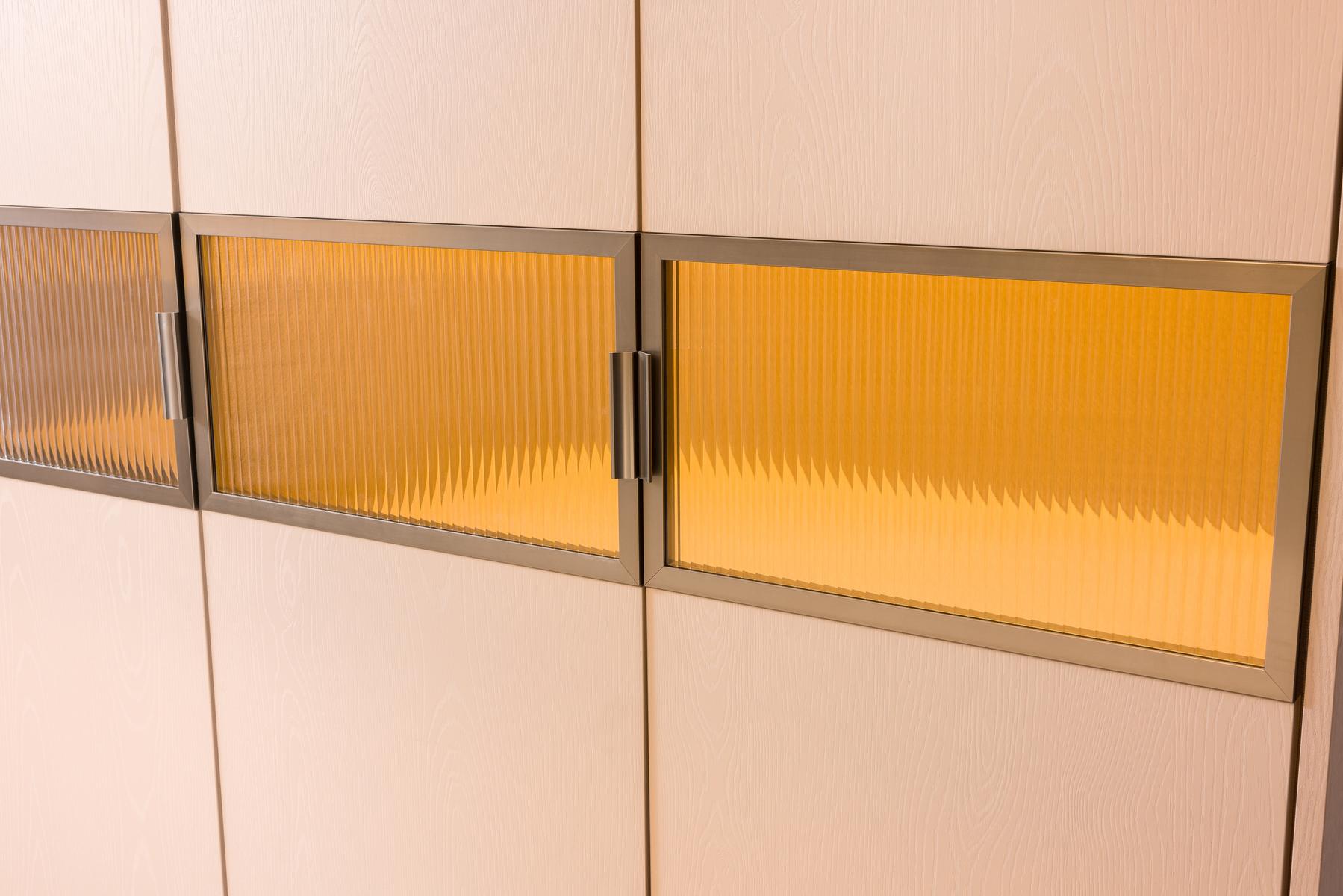 Гардероб «Sahara» + LED осветление, с чекмеджета, ширина 206, 256 или 307см