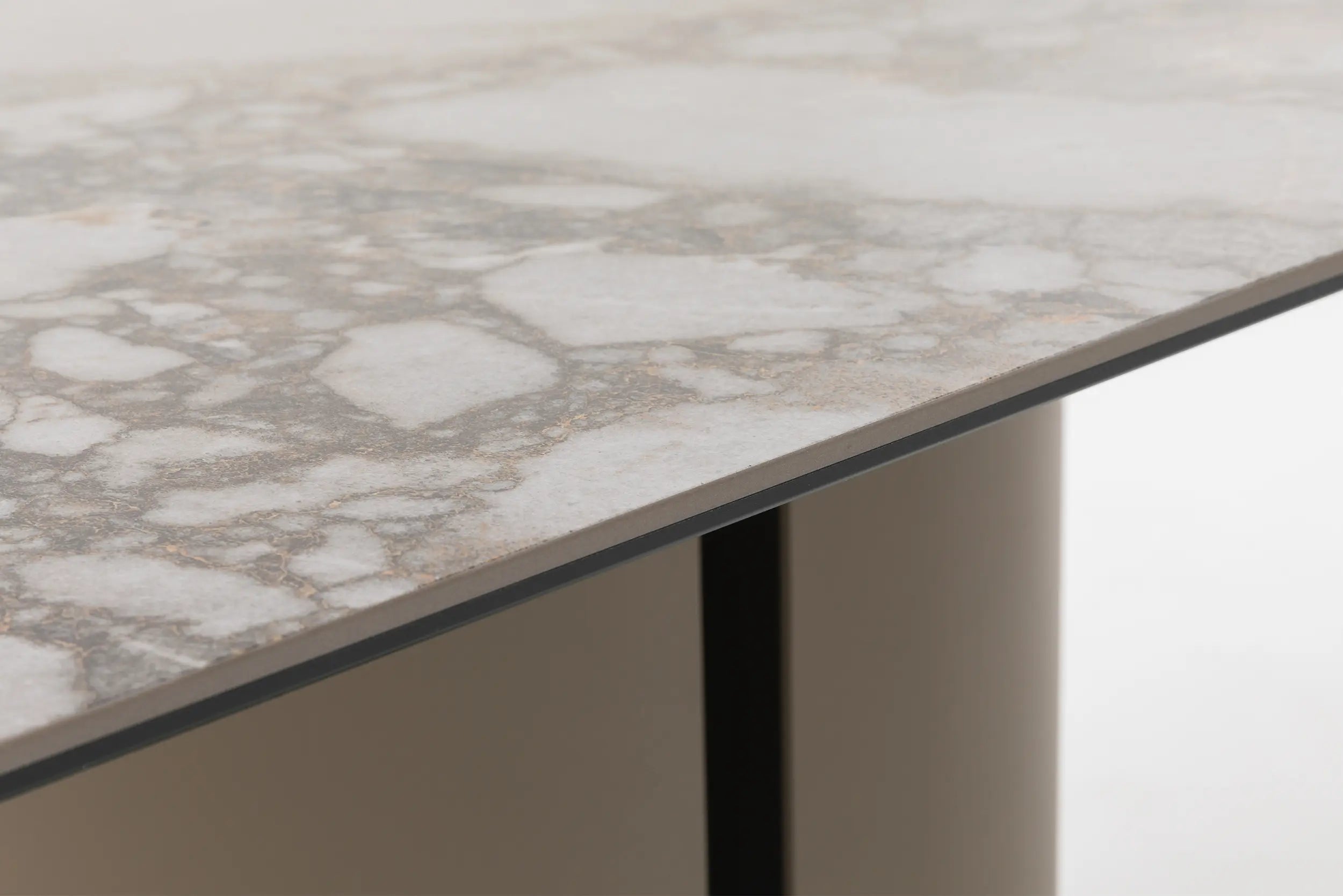 Трапезна маса «Vinci» + керамичен плот