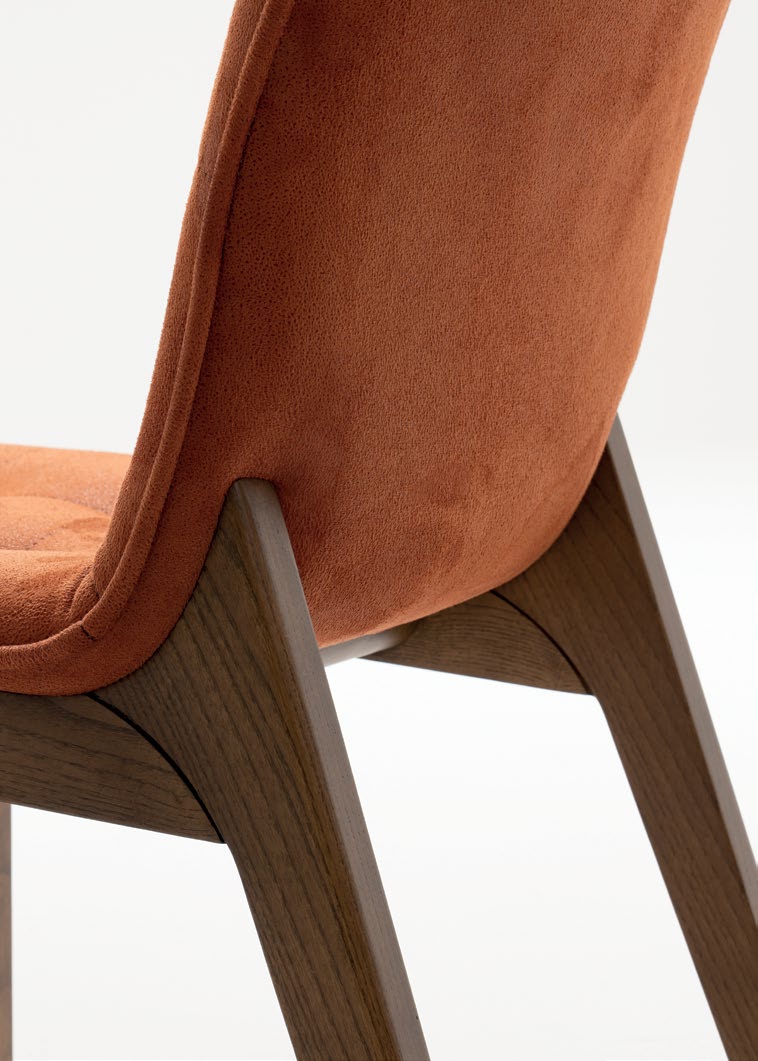 Трапезен стол «Aria» с тапицерия, 50+ вида дамаски