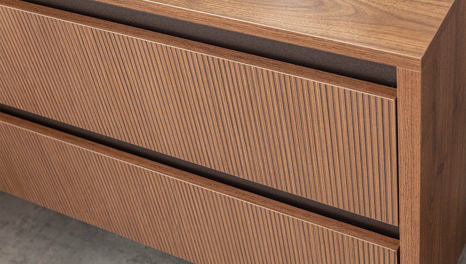 Скрин «Wood» с две чекмеджета, размер 110х80х45см