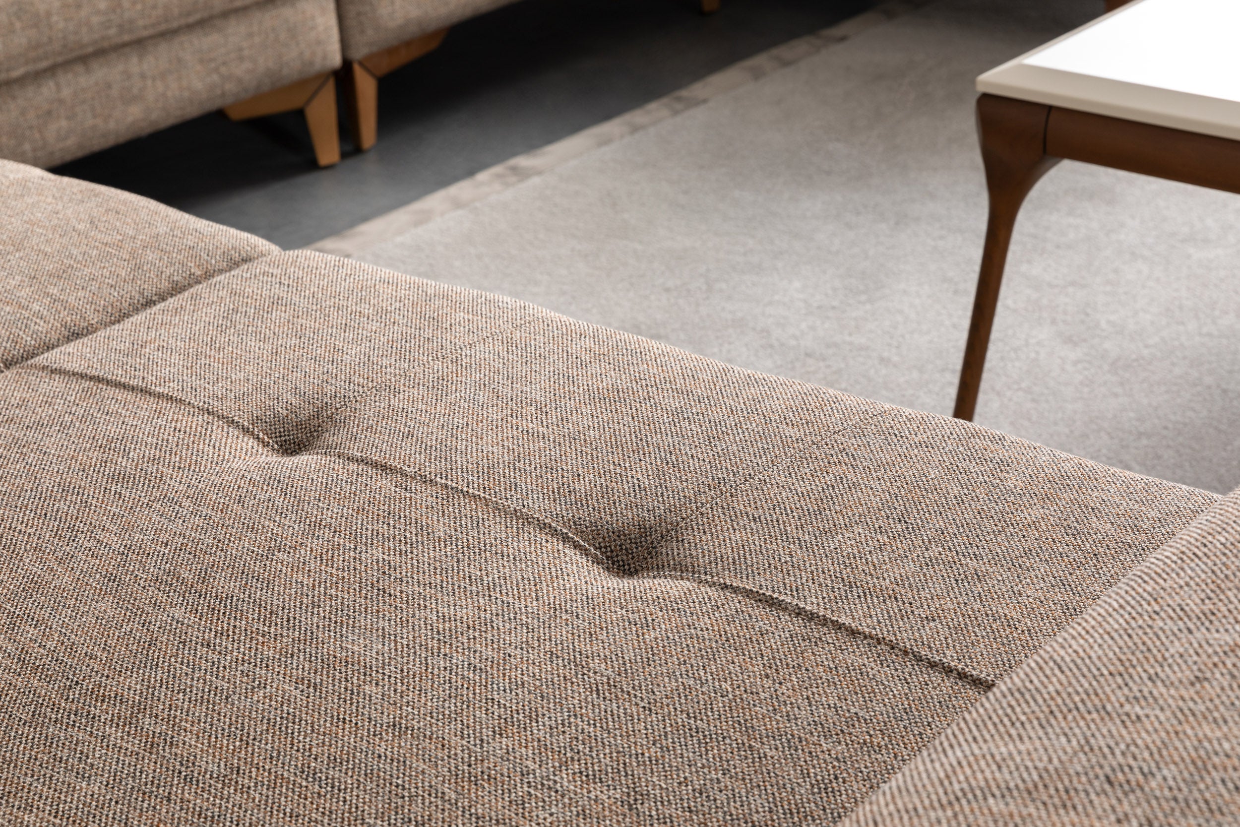 Ъглов разтегателен диван «Avensis» + декоративни възглавници, с подвижни подлакътници, ширина 325см