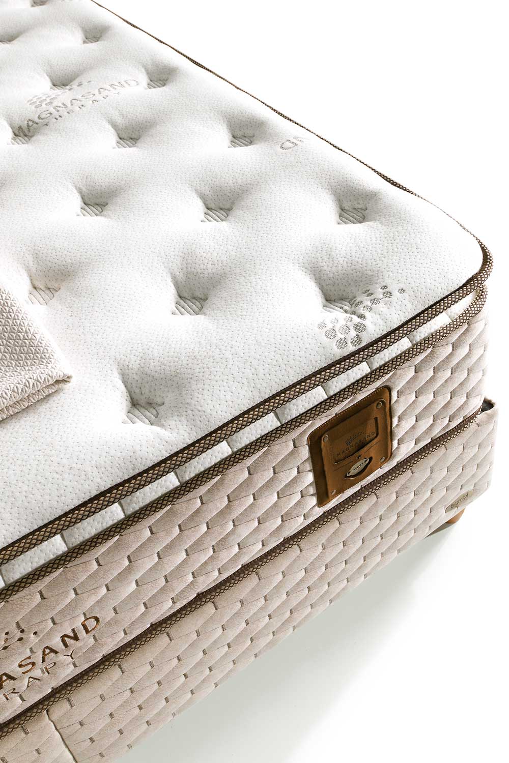 Матрак «Magnasand Therapy» с магнитен черен пясък, с покет пружинна система, 33 см