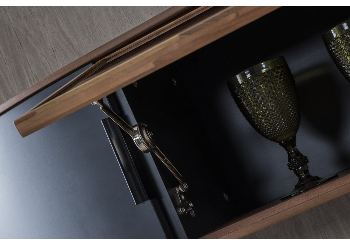 ТВ секция «Rolls»