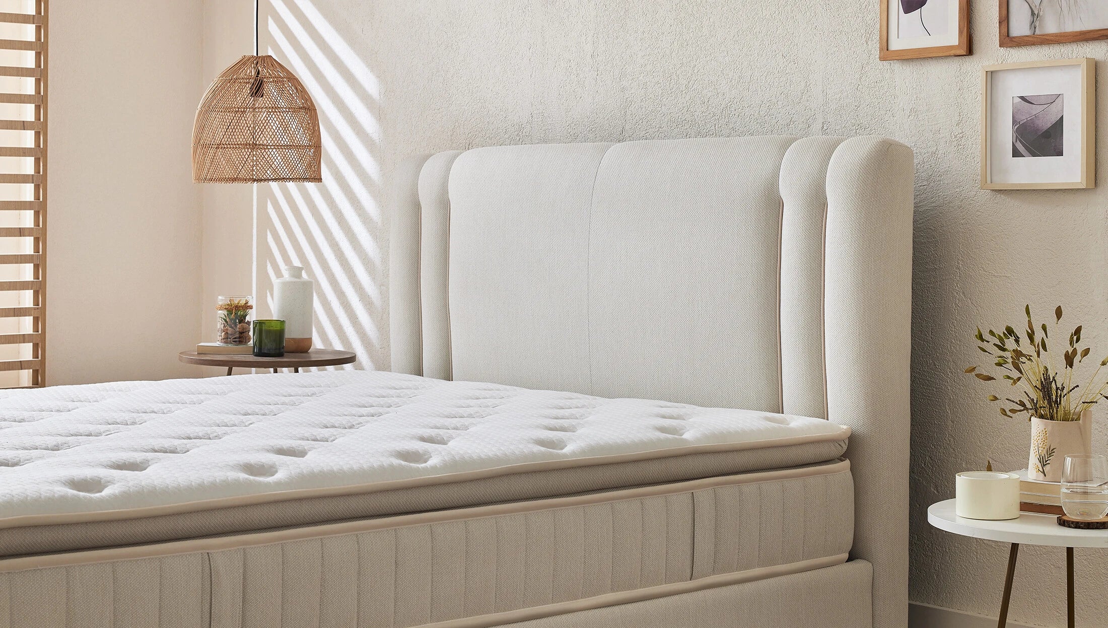 Тапицирано легло «Comfort plus» + Матрак и табла - с място за съхранение, матрак с технология Fresche