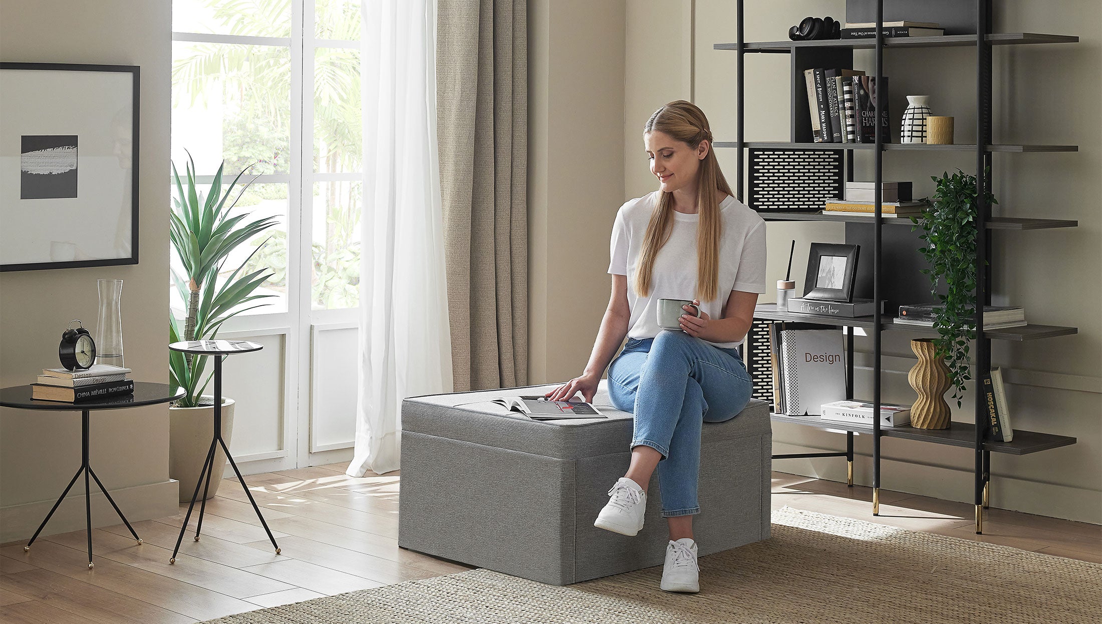 Разтегателна табуретка - легло «Puffla» - компактен дизайн, мултифункционален механизъм