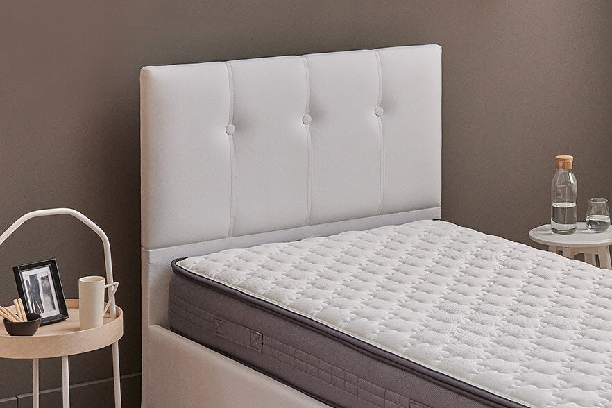 Тапицирана табла за легло «Nova»