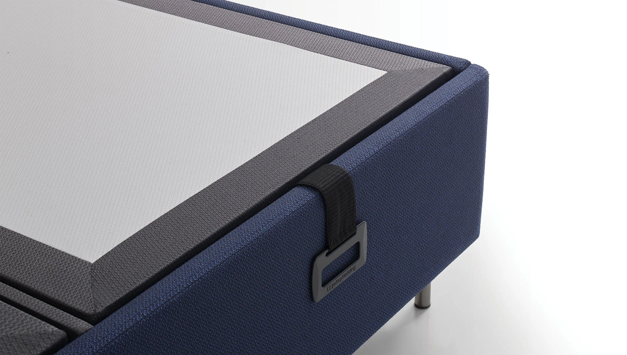 Тапицирана основа за легло «Barte» с място за съхранение, повдигащ механизъм, система за безшумно затваряне