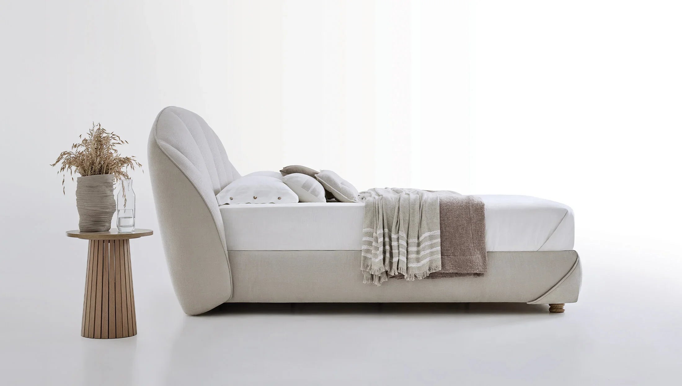 Тапицирано легло «Natura Rest» + табла - с място за съхранение, повдигащ механизъм, система за безшумно затваряне