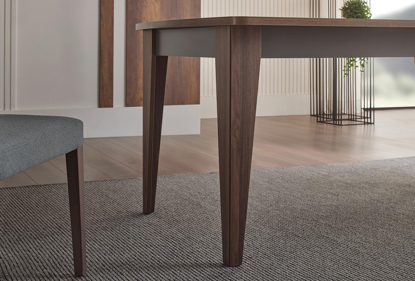 Трапезна маса