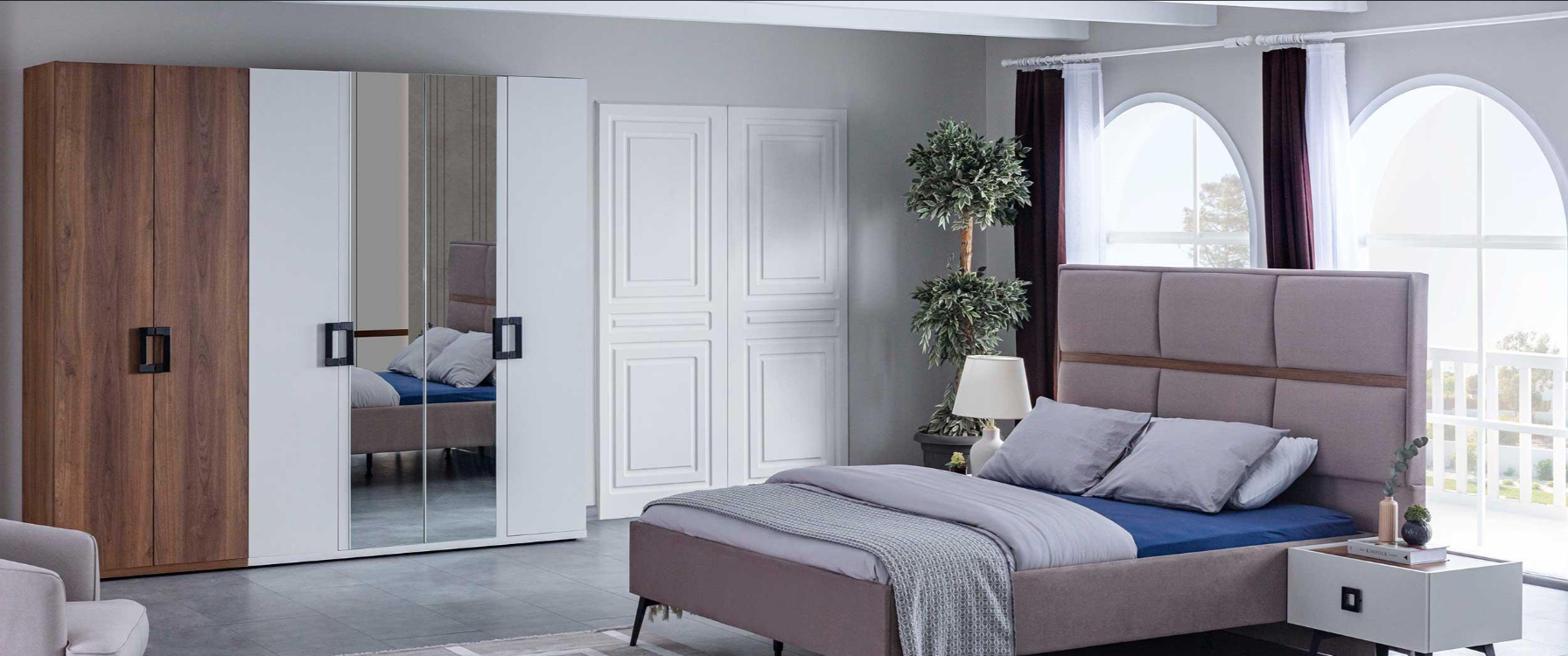 Четирикрилен гардероб «Mayra» с огледална врата, лост за закачалки, рафтове, ширина 166см