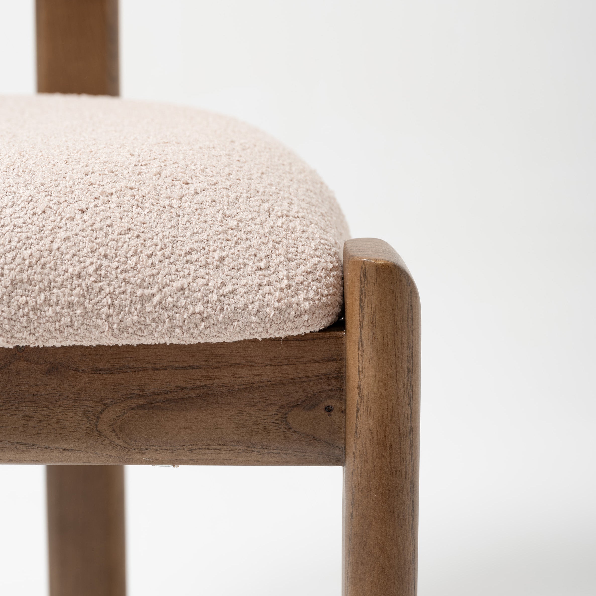 Трапезен стол «Adora» с тапицерия, 50+ вида дамаски