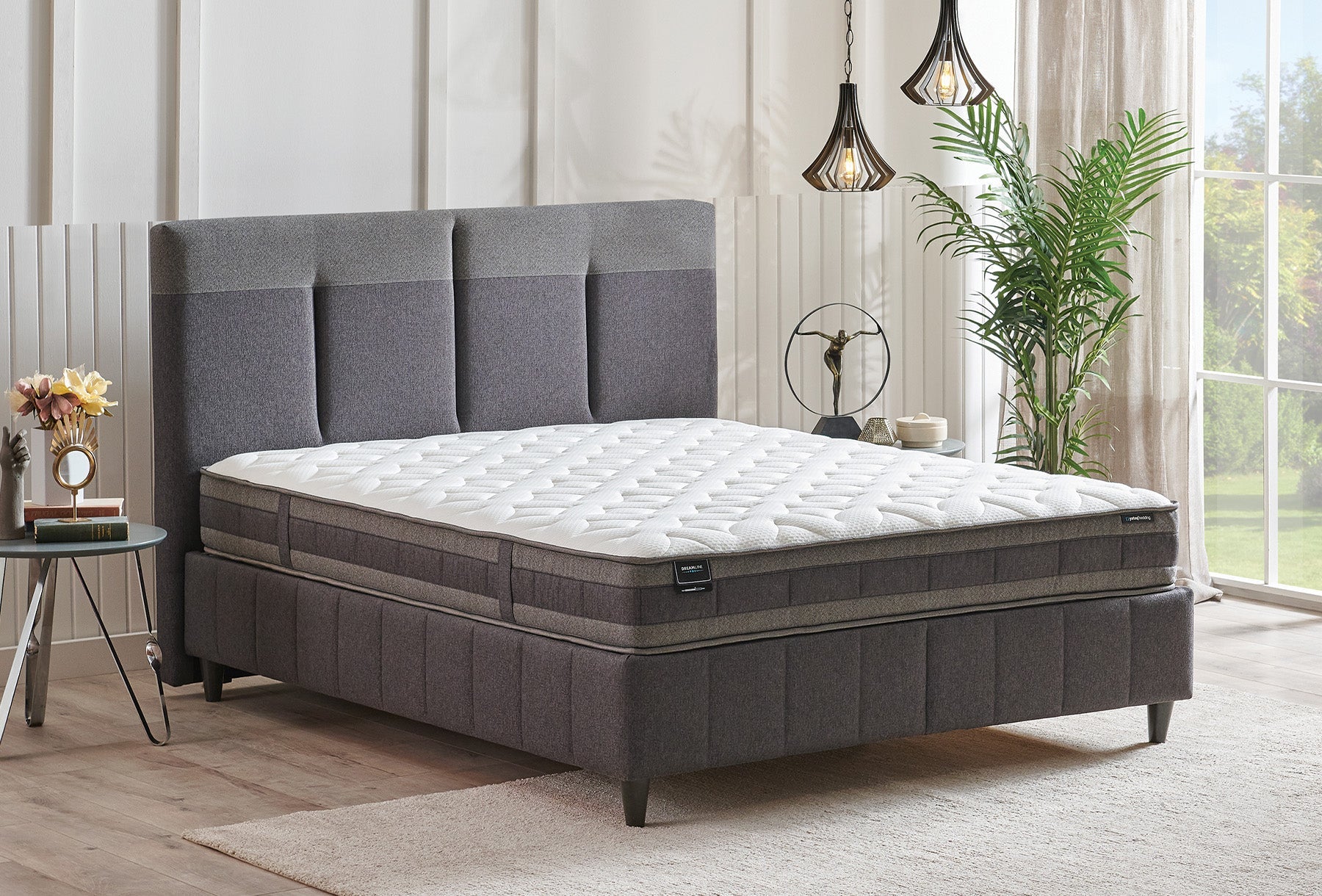 Тапицирано легло «Dream Line» + Матрак и табла - с място за съхранение, повдигащ механизъм, система за безшумно затваряне