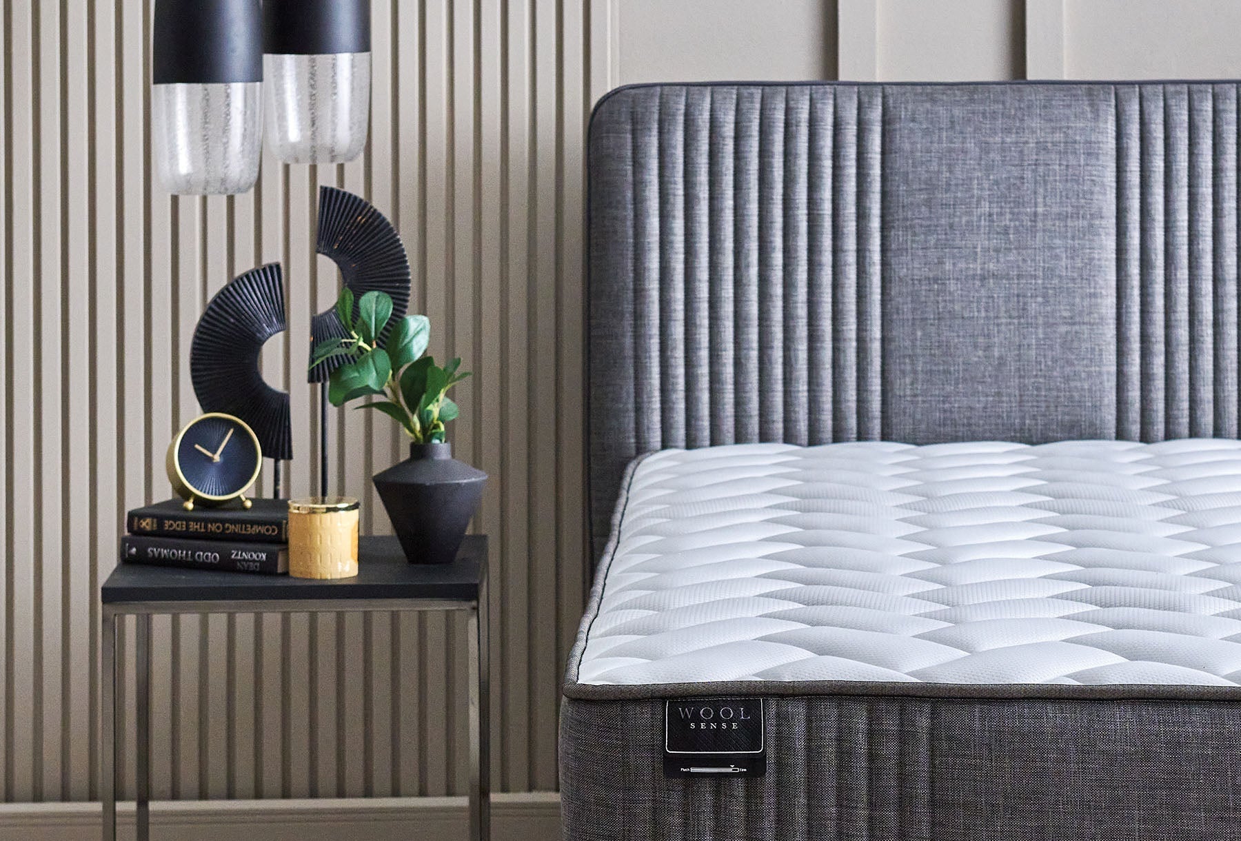 Тапицирано легло «Wool Sense» + табла - с място за съхранение, повдигащ механизъм, система за безшумно затваряне