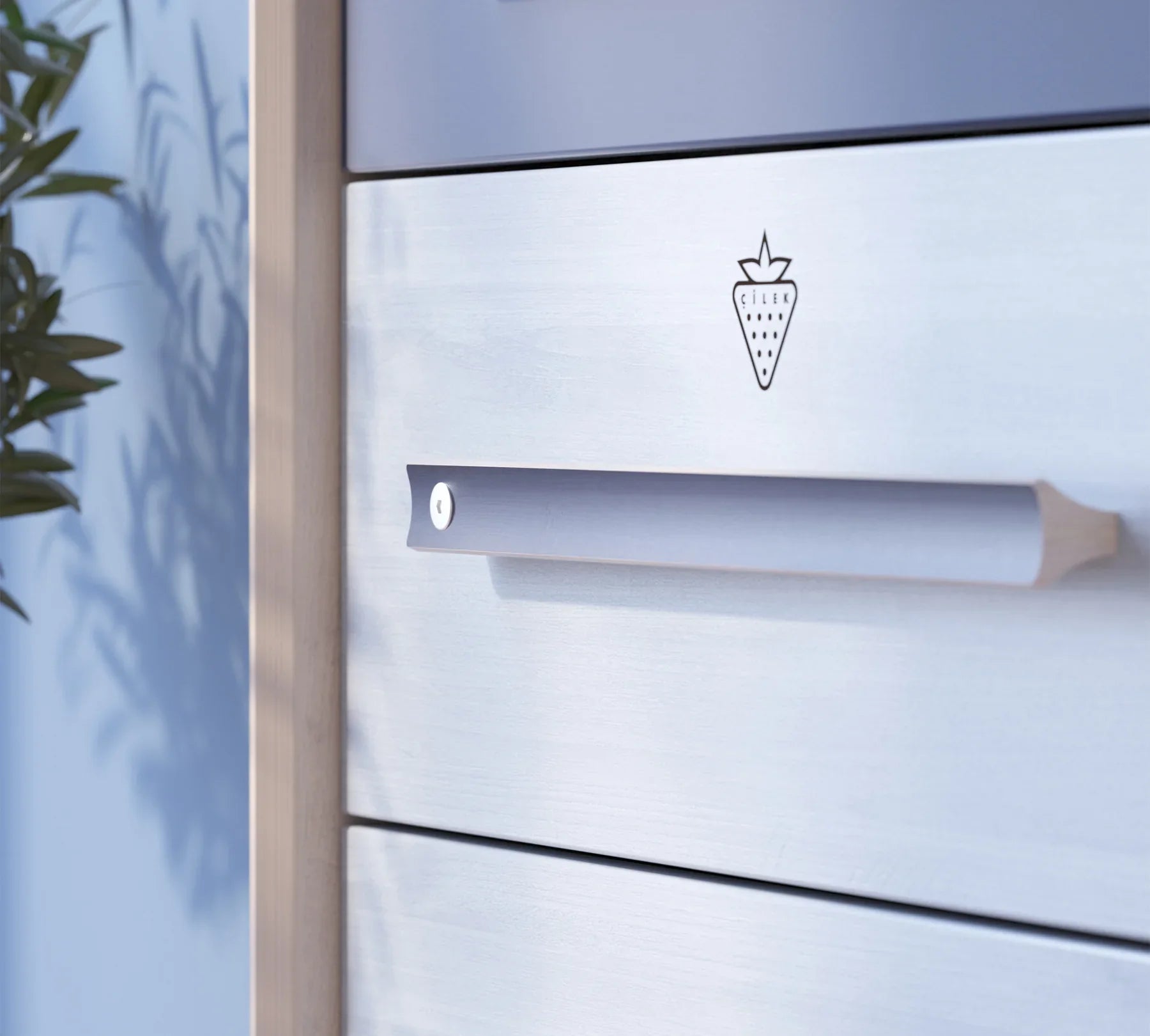 Скрин «Trio» с пет чекмеджета, размер 60х103х46см