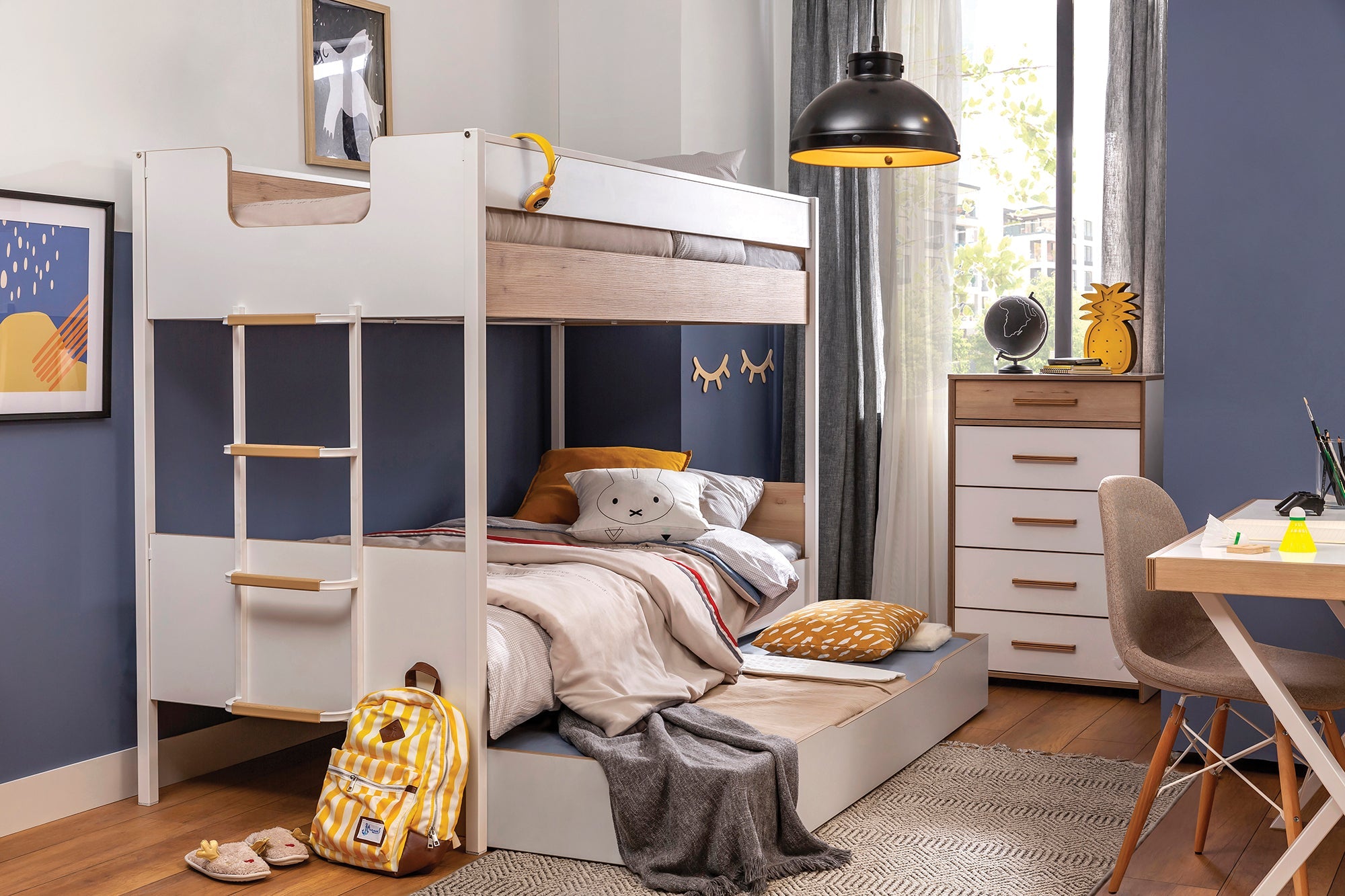 Скрин «Modera» с пет чекмеджета, размер 63х102х46см