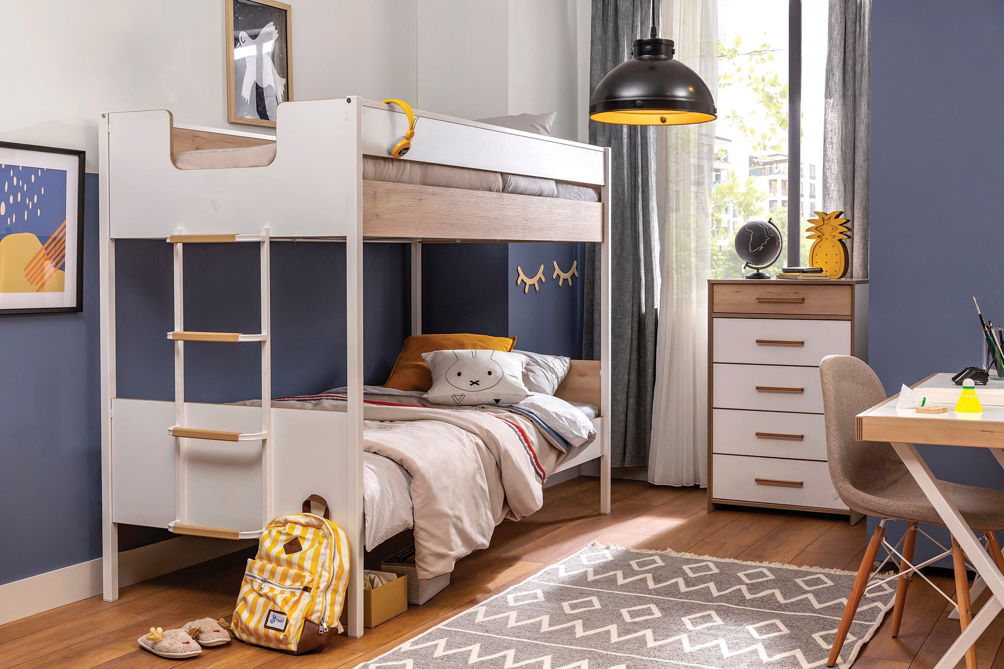 Скрин «Modera» с пет чекмеджета, размер 63х102х46см