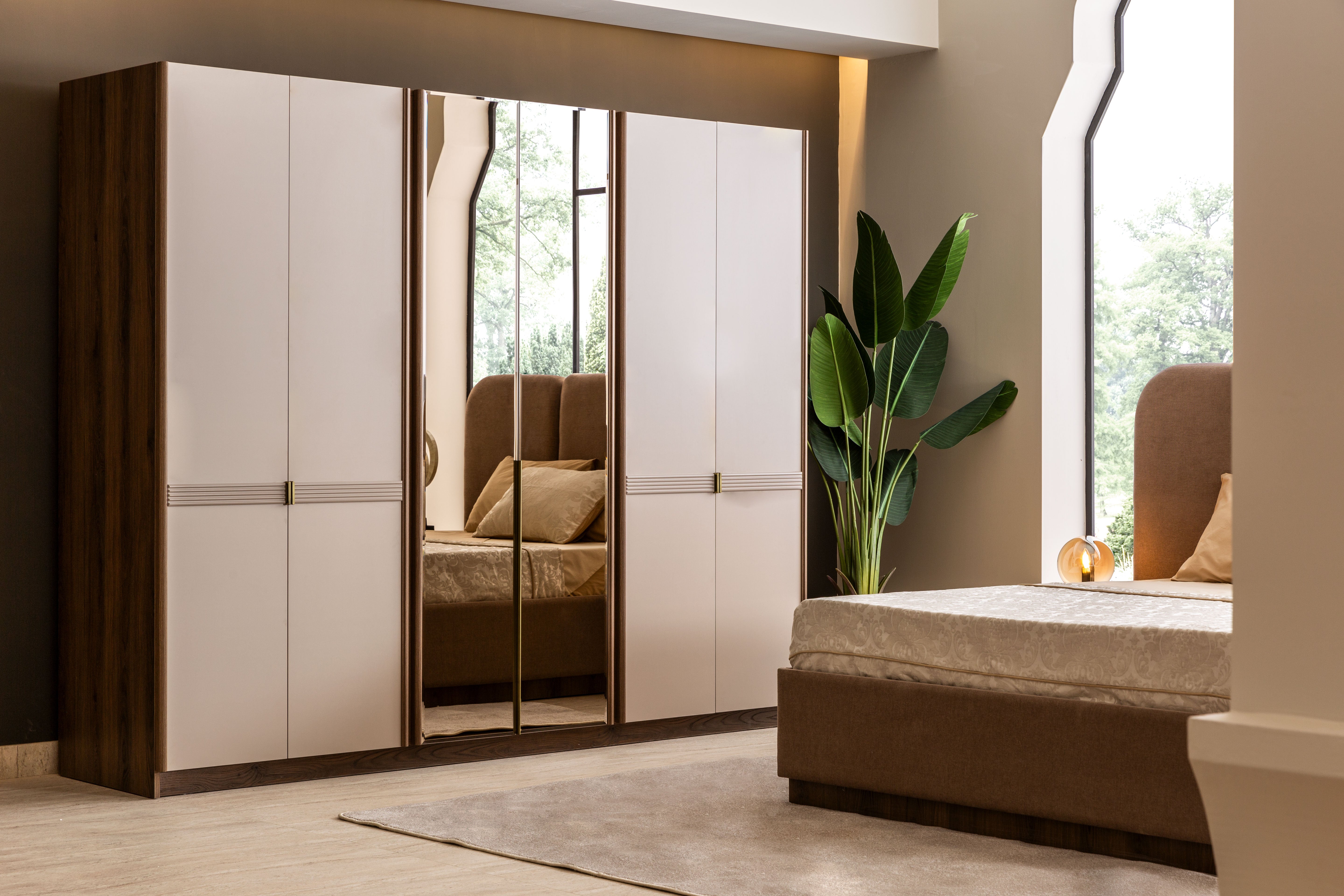 Шесткрилен гардероб «Tilsim» с огледална врата, ширина 264см