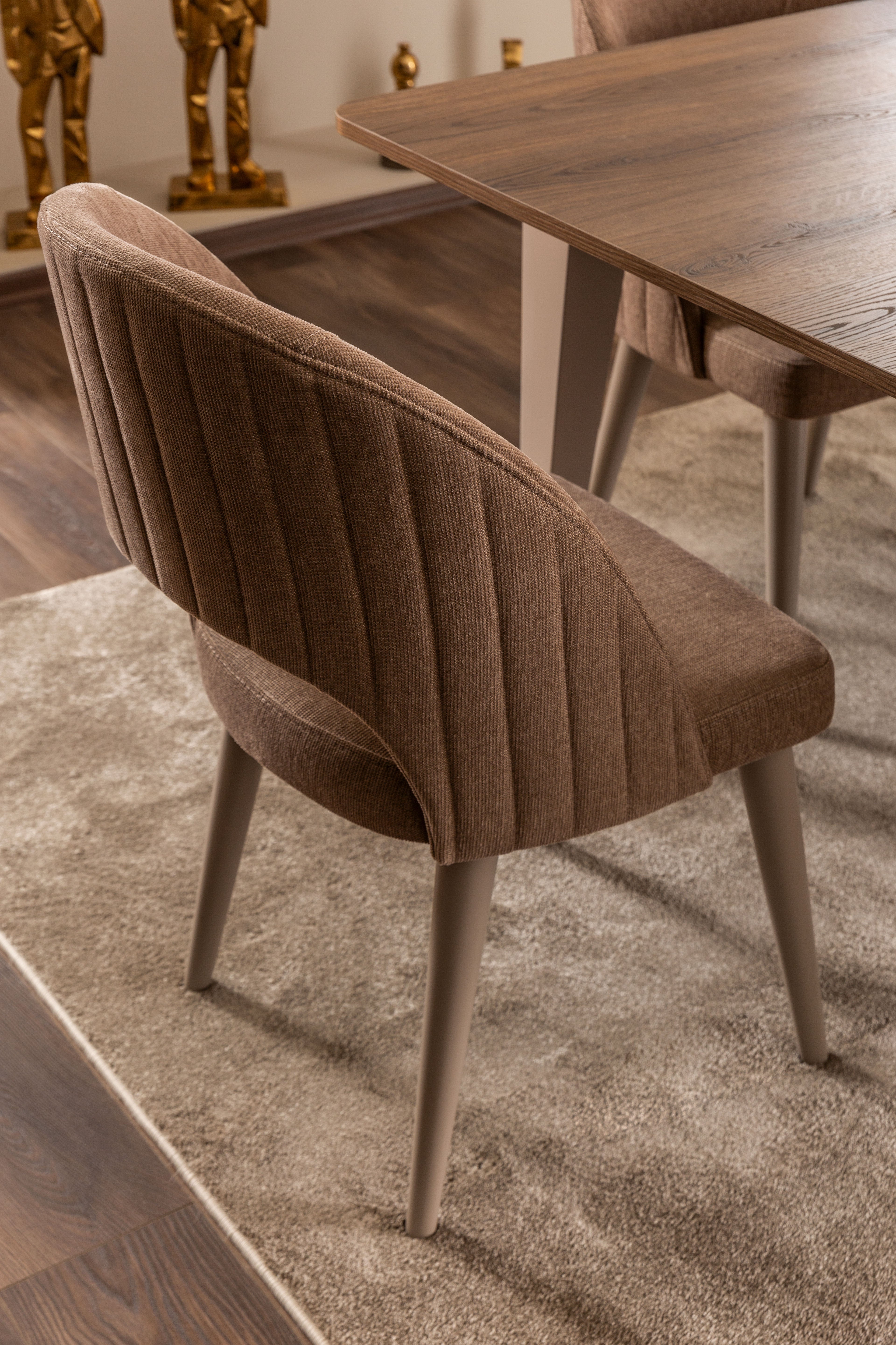 Трапезен стол «Tilsim» с тапицерия