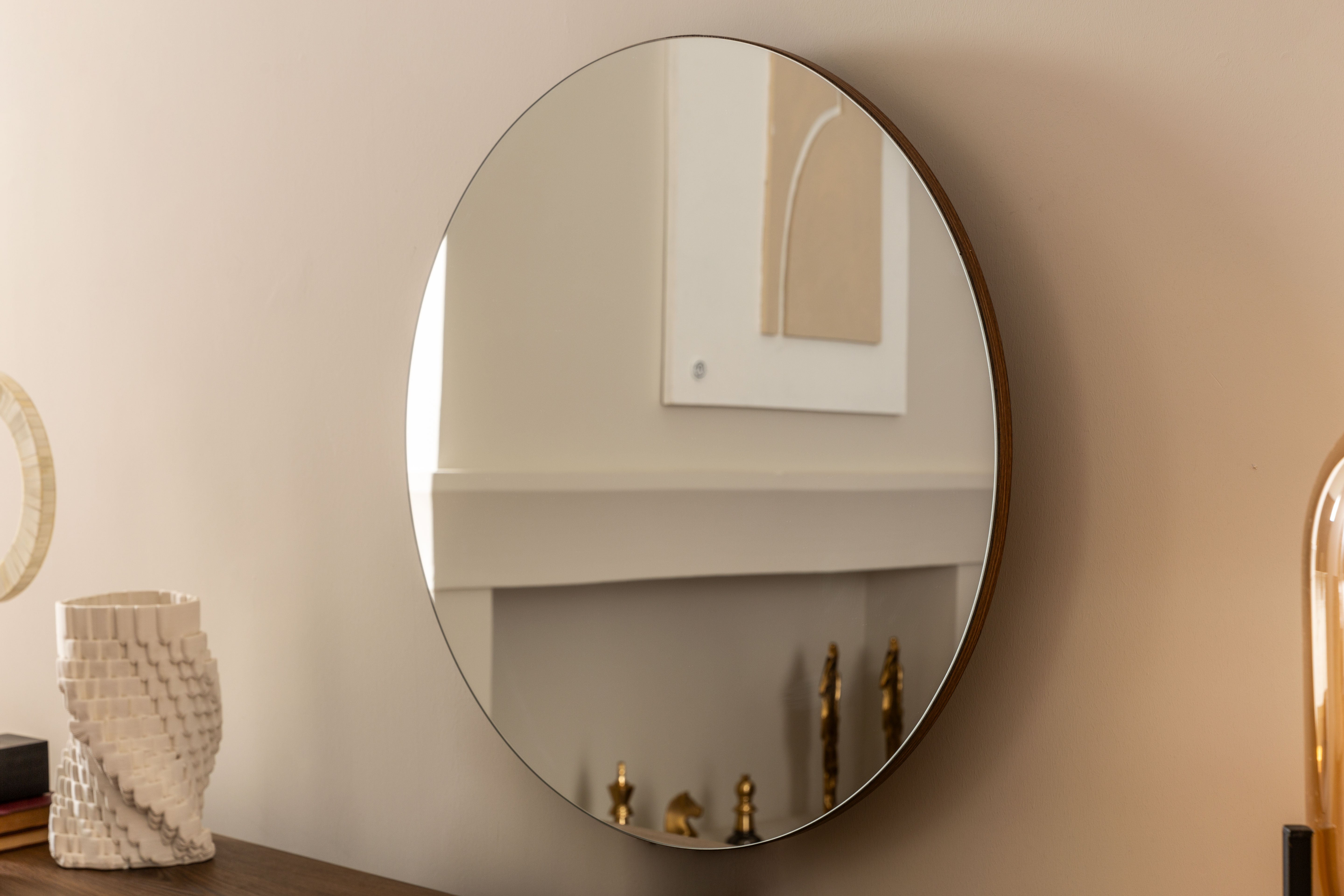 Бюфет «Tilsim» + огледало, с три чекмеджета, с LED осветление, размер 190х80х50см