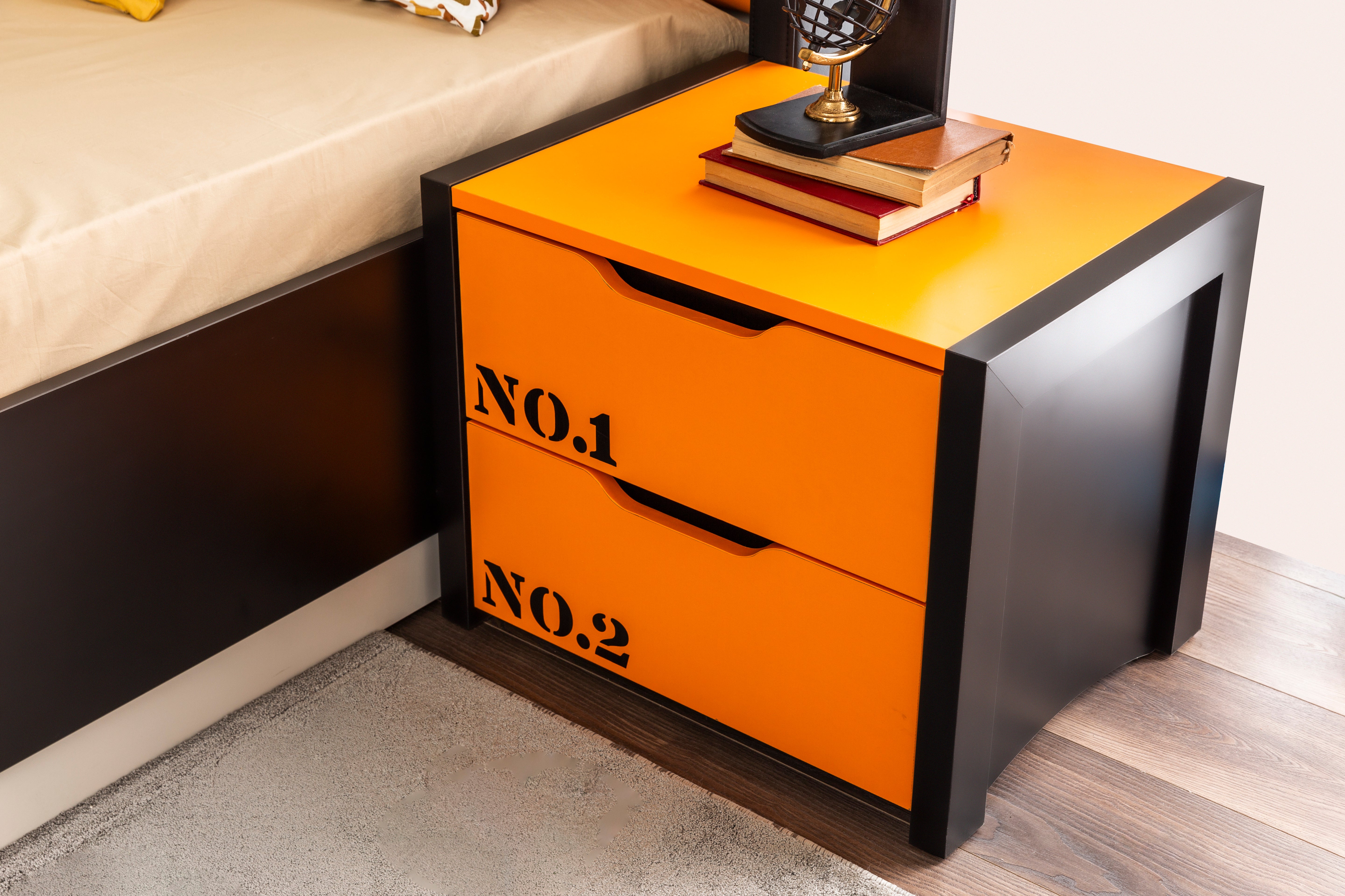 Нощно шкафче «Belen Teen» + две чекмеджета, размер 58х46х45см