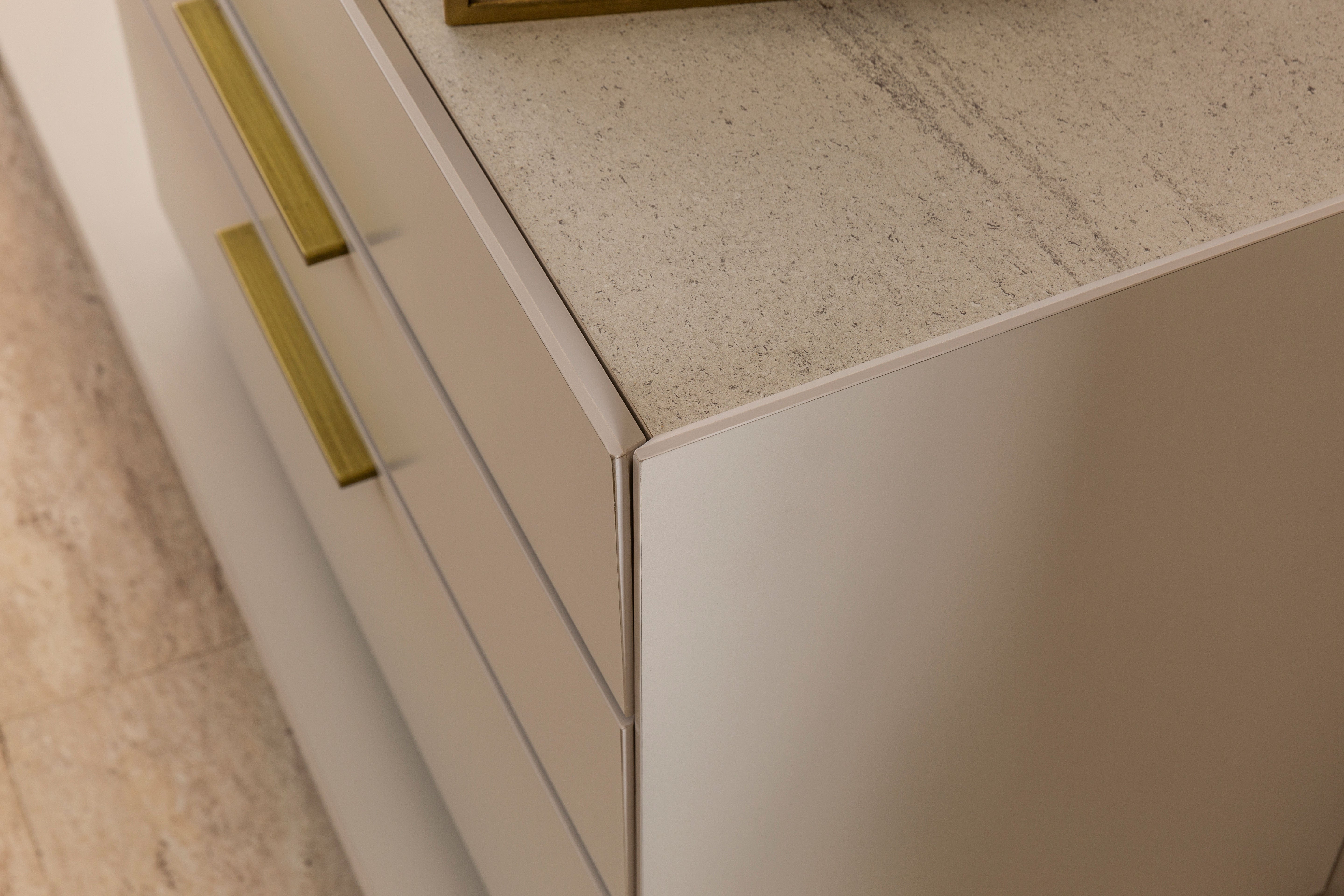 Скрин «Belek» + огледало, с три чекмеджета, размер 152х168х47см