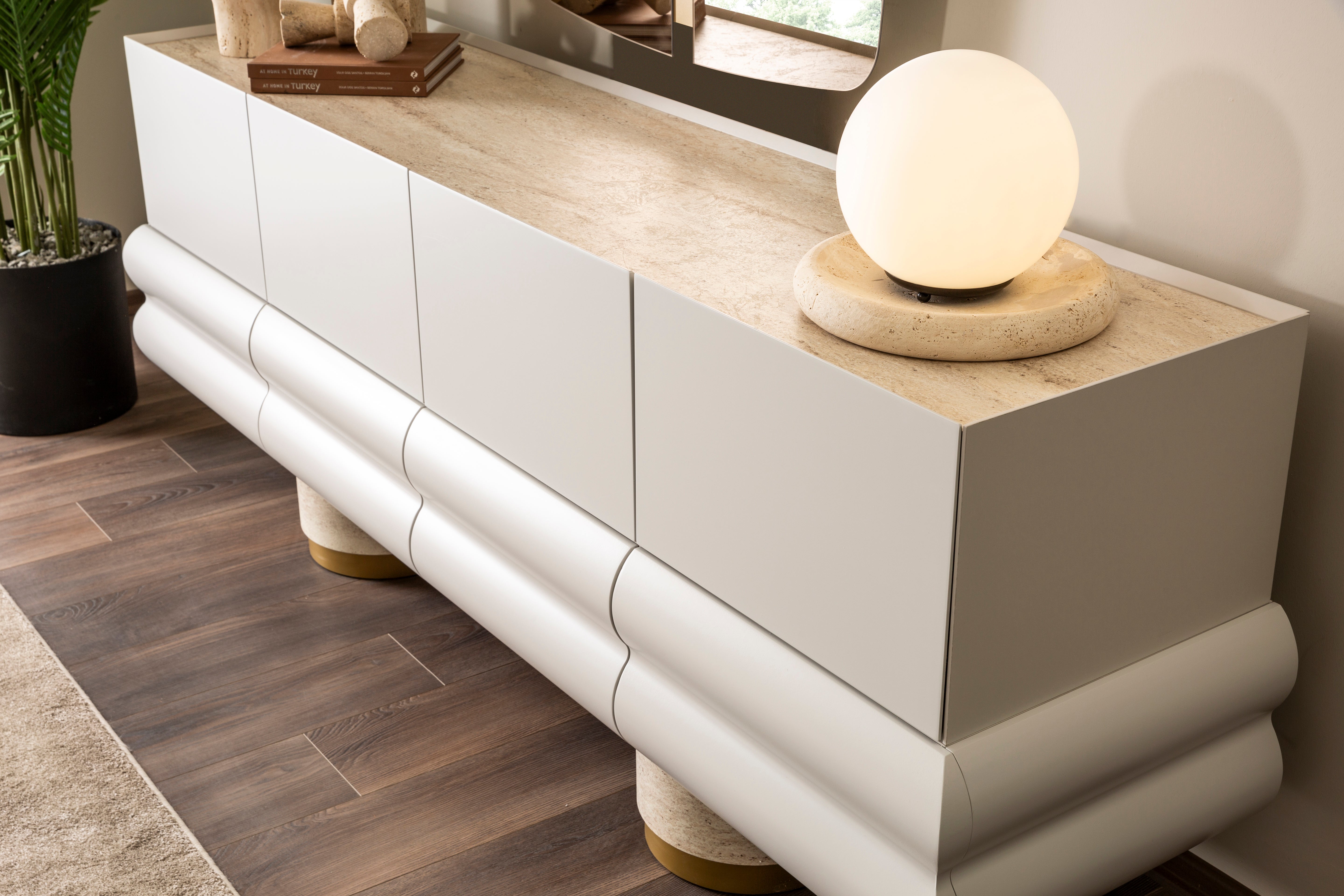 Бюфет «Milas» с осем чекмеджета, размер 218х82х53см