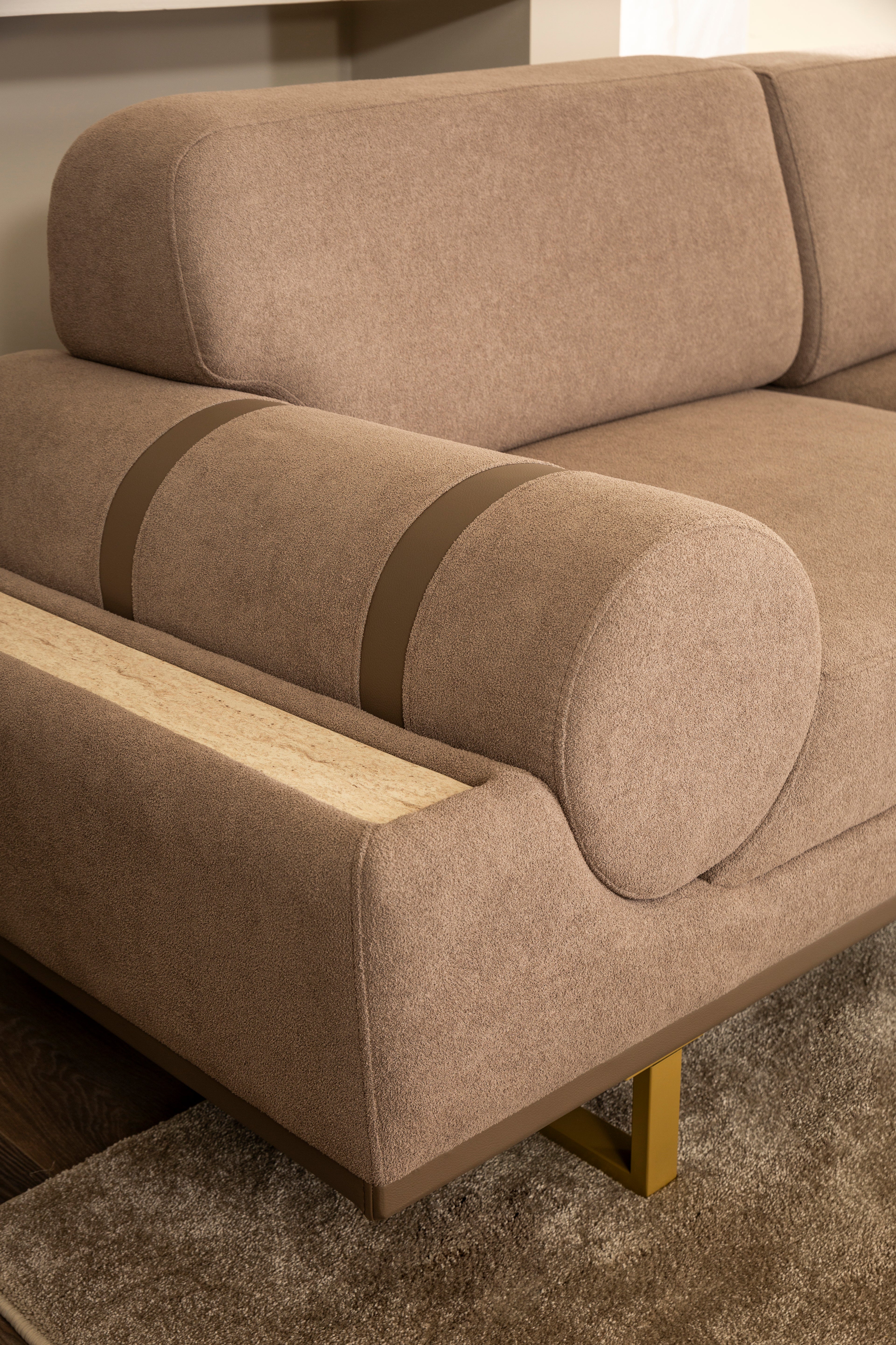 Tриместен разтегателен диван «Milas» с ширина 260см