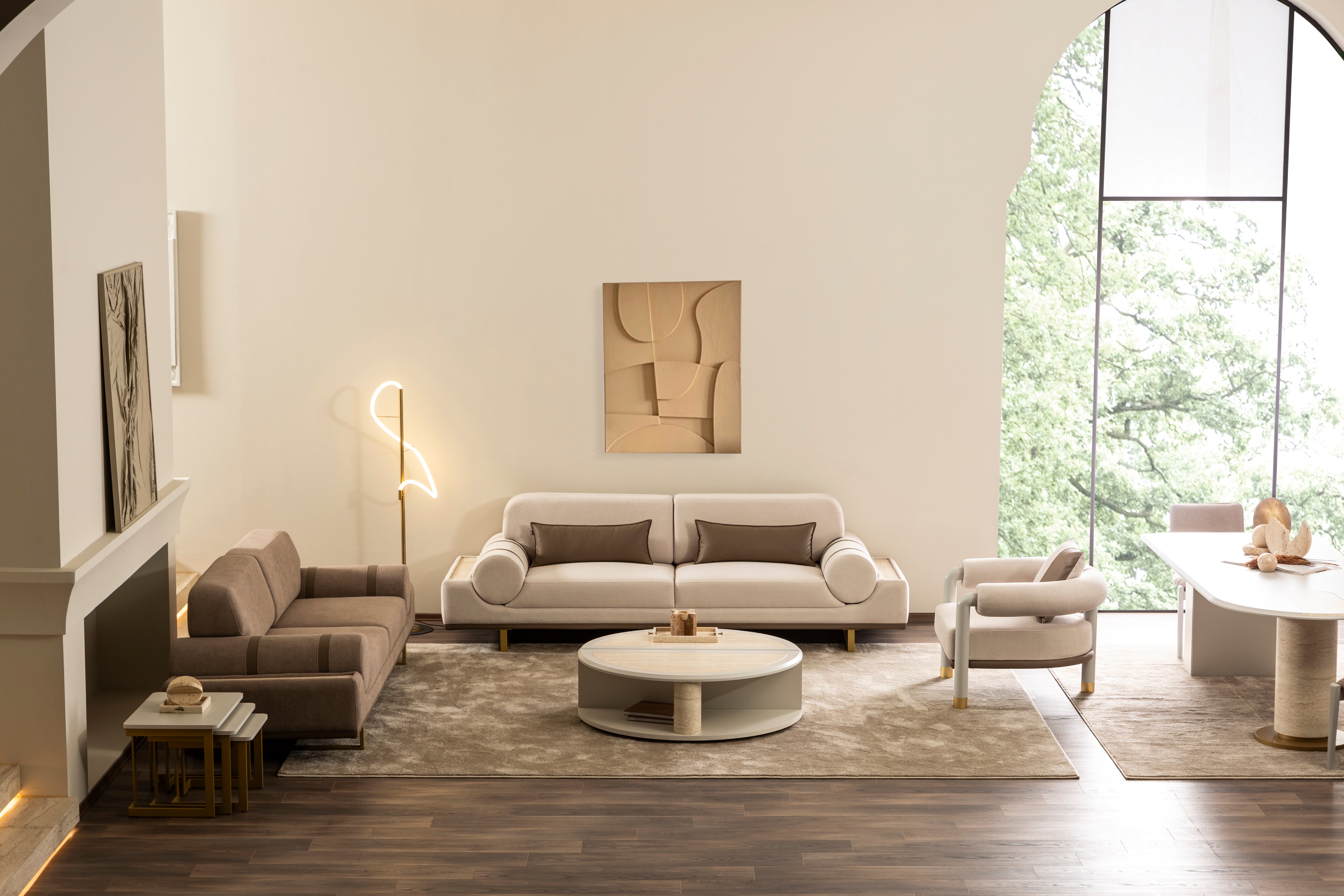 Четириместен разтегателен диван «Milas» + две декоративни възглавници, ширина 280см