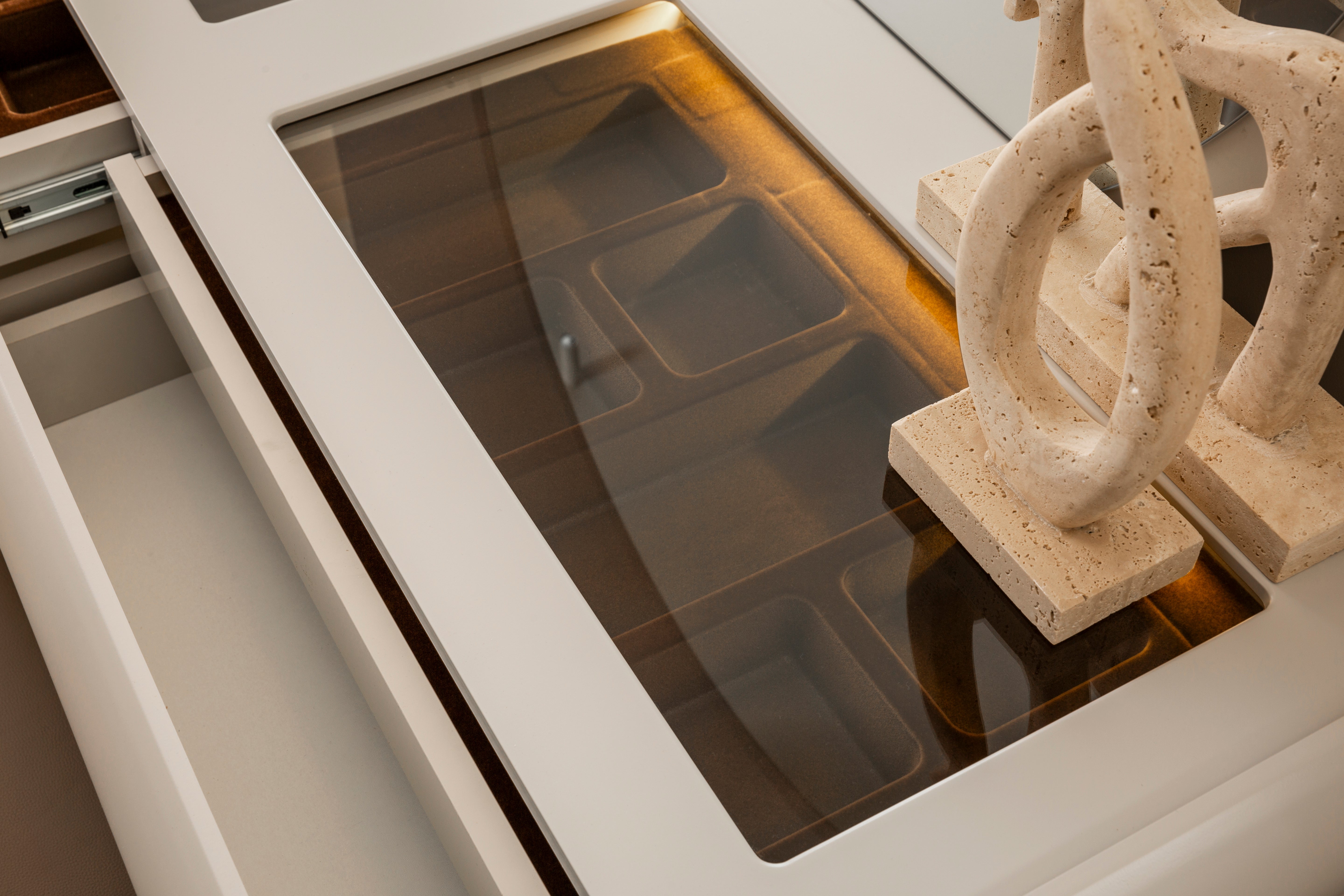 Тоалетка «Milas» + огледало, табуретка, с четири чекмеджета, размер 187х78х55см