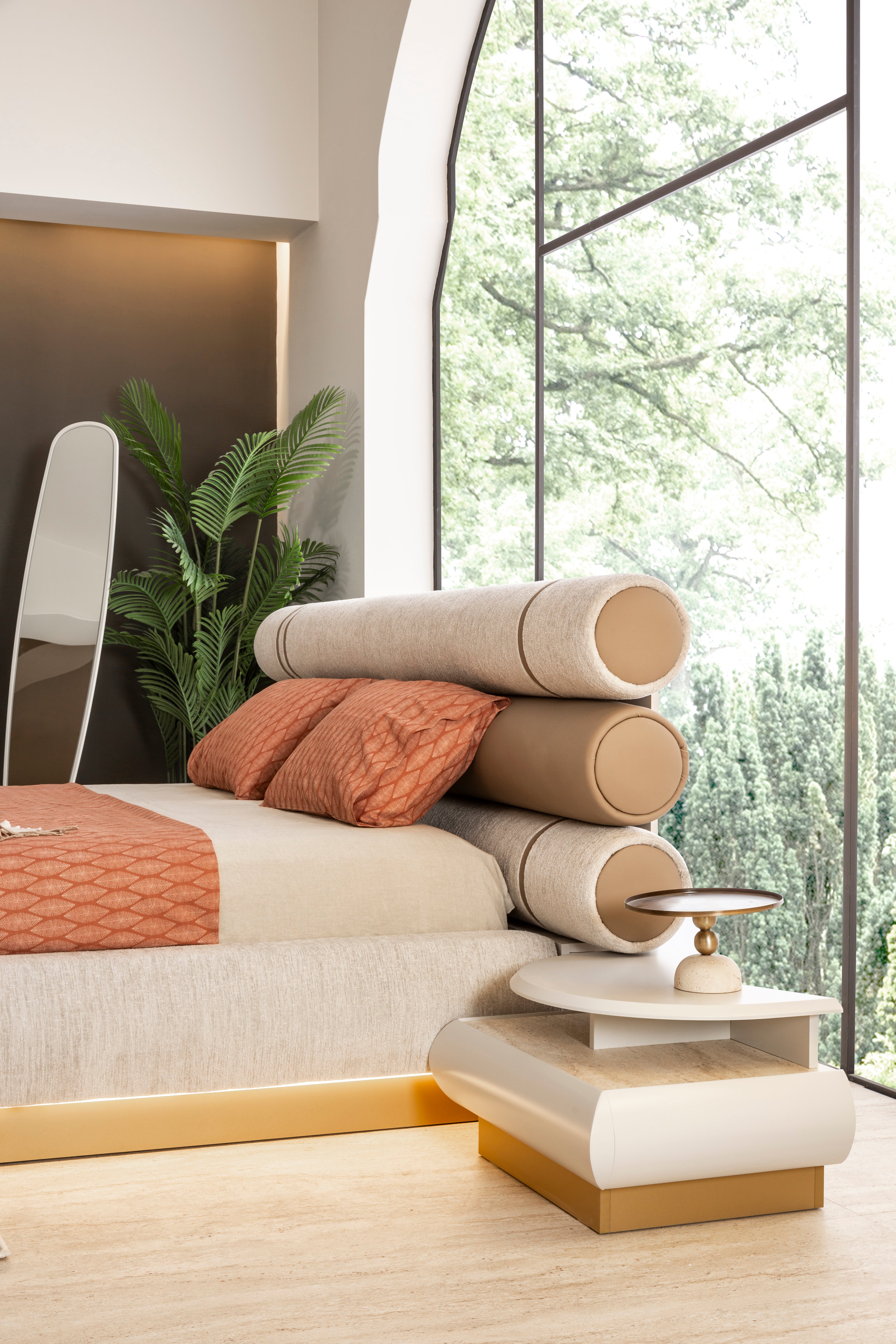 Тапицирано легло «Milas» с място за съхранение, повдигащ механизъм