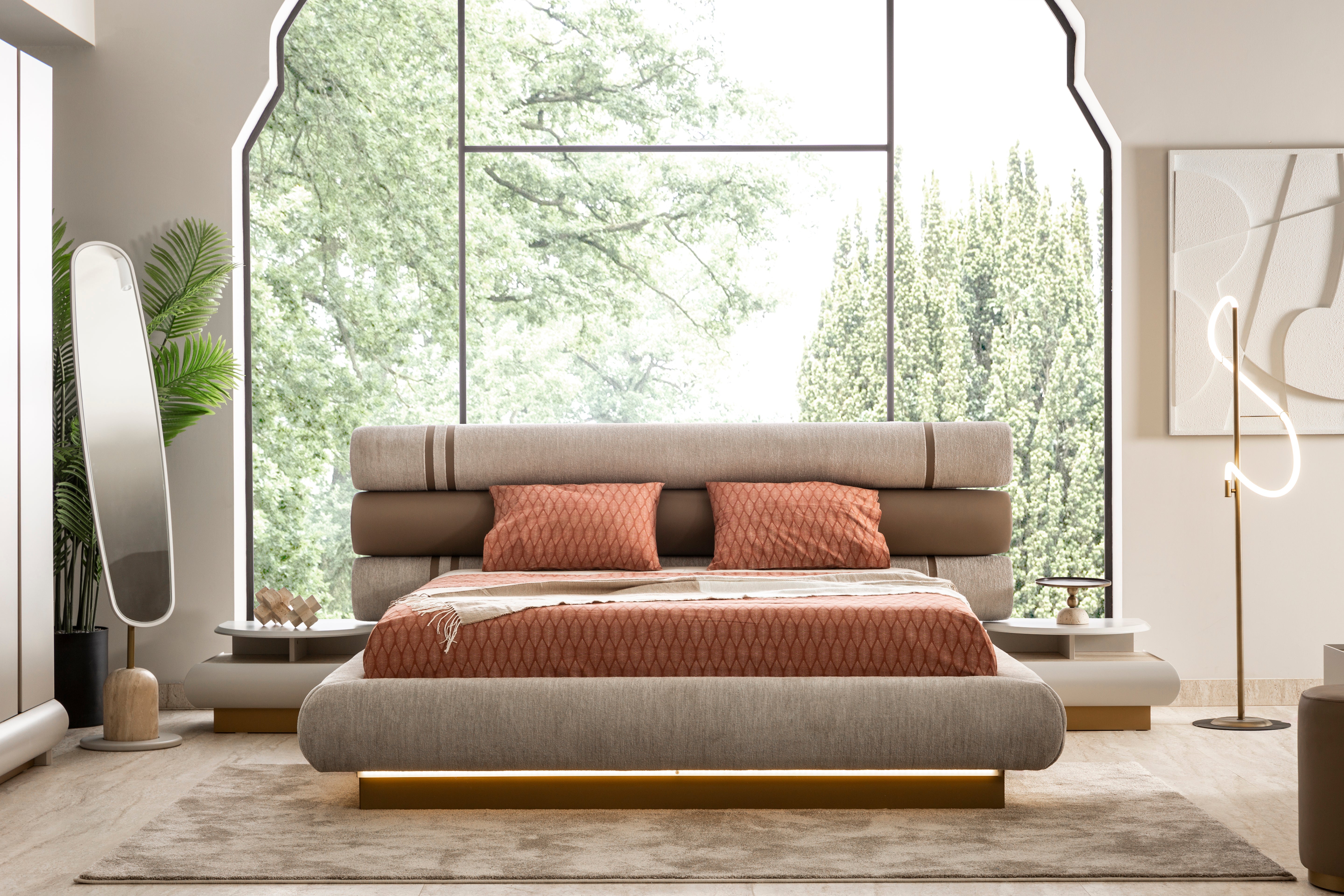 Тапицирано легло «Milas» с място за съхранение, повдигащ механизъм