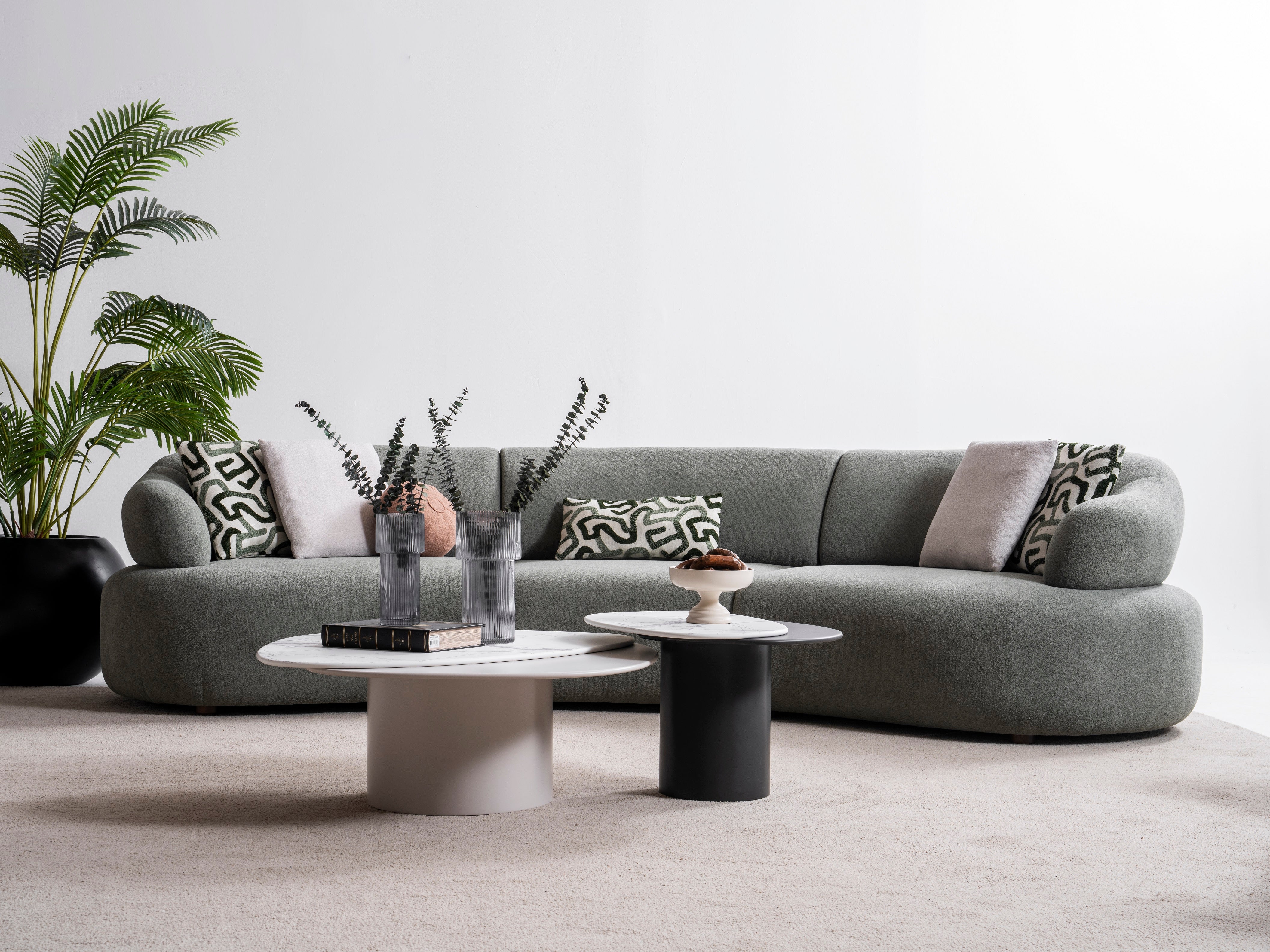 Петместен разтегателен диван «Mellow» + декоративни възглавници, ширина 335см