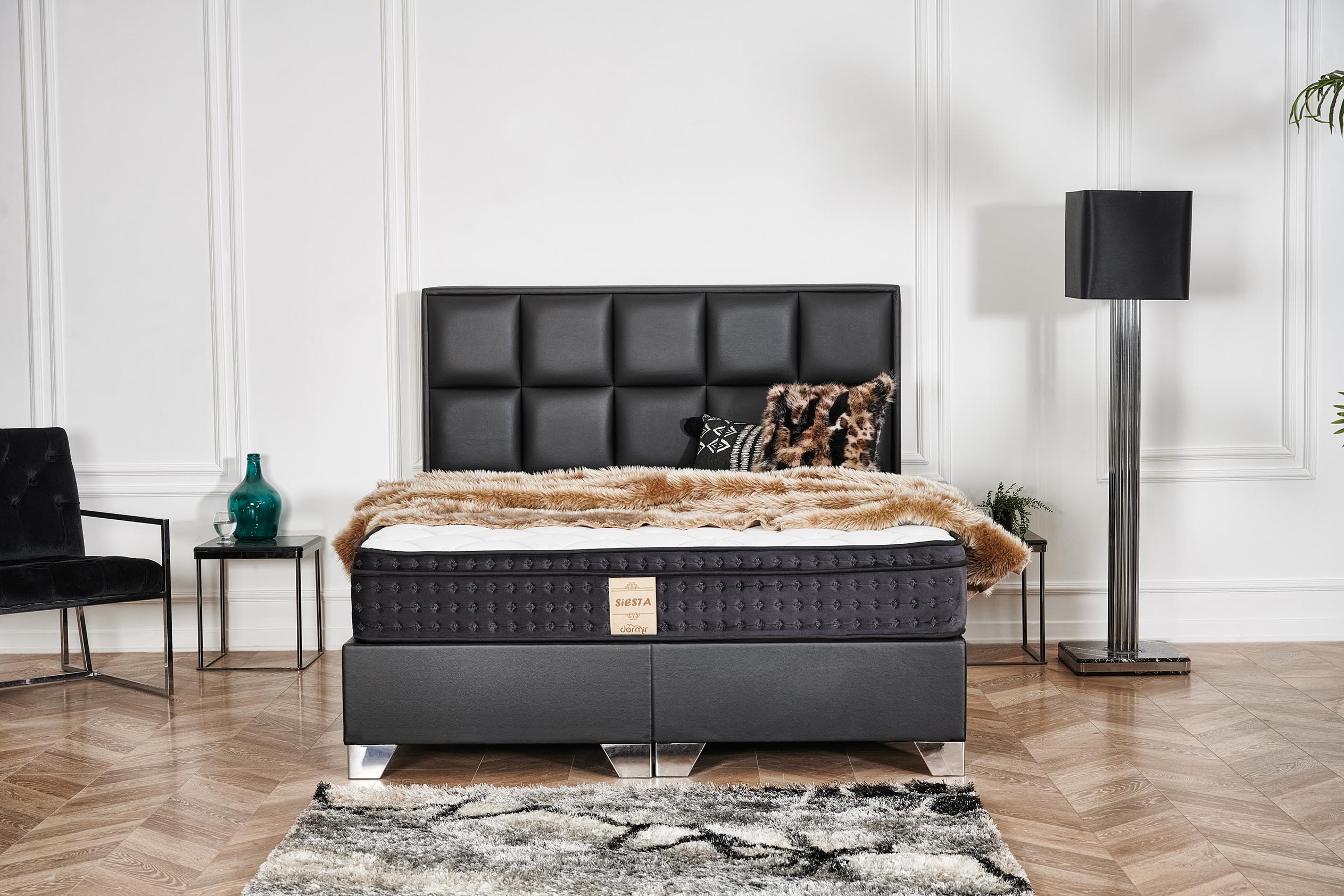 Тапицирано легло «Siesta» + Матрак и табла - с място за съхранение и система за безшумно затваряне