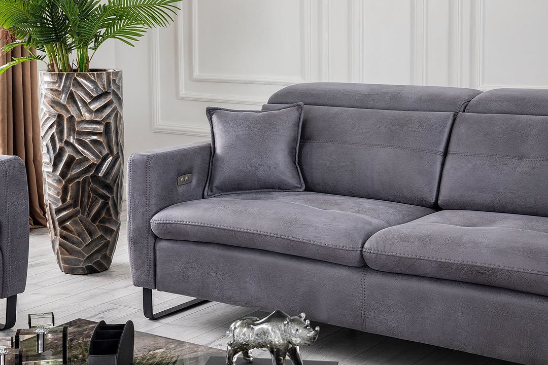 Триместен диван «Gizem» + музикална конзола, USB зарядна станция, електрически механизъм, ширина 245см