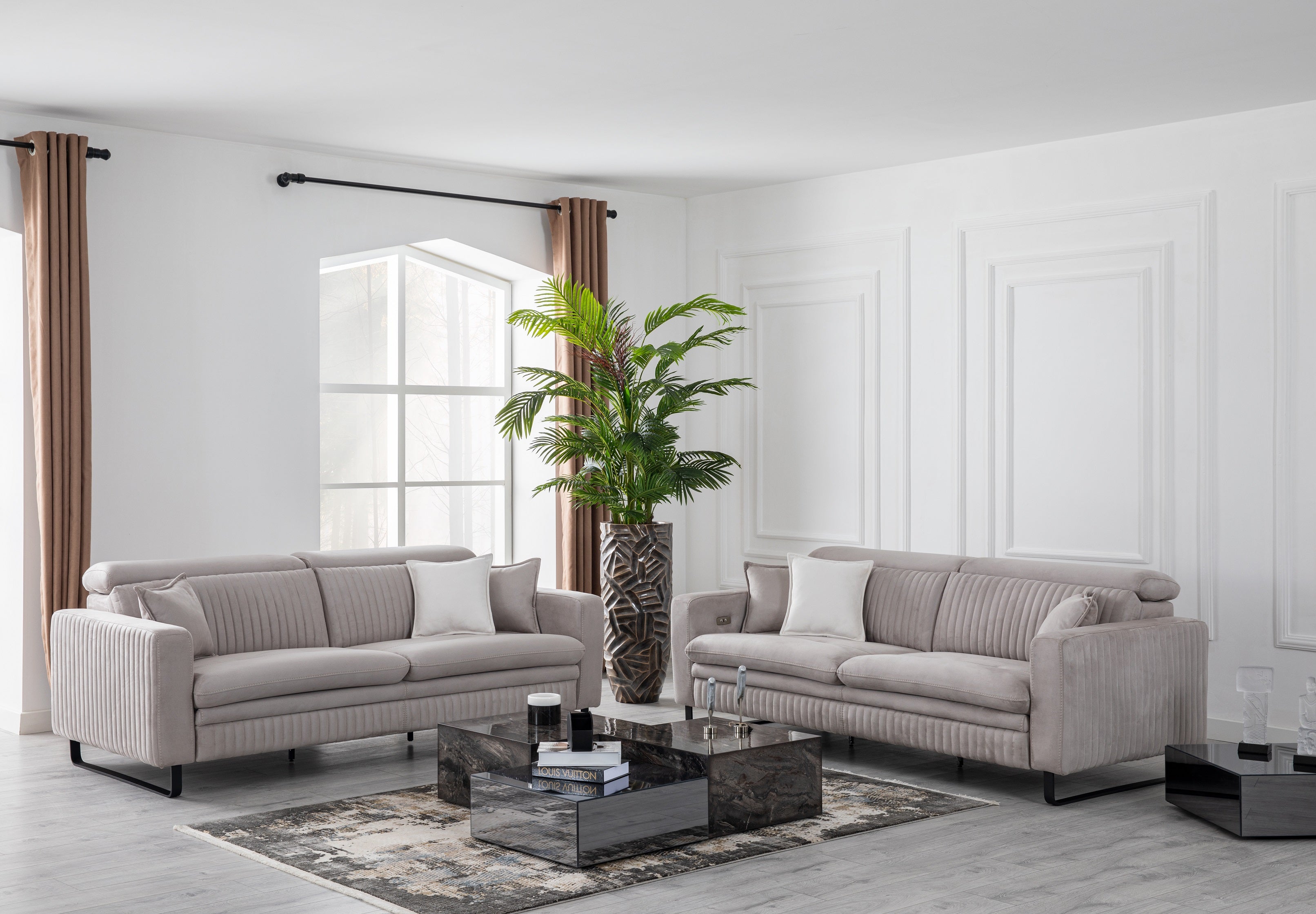 Триместен разтегателен диван «Galaksi» с електрически механизъм, USB зарядна станция, ширина 214см