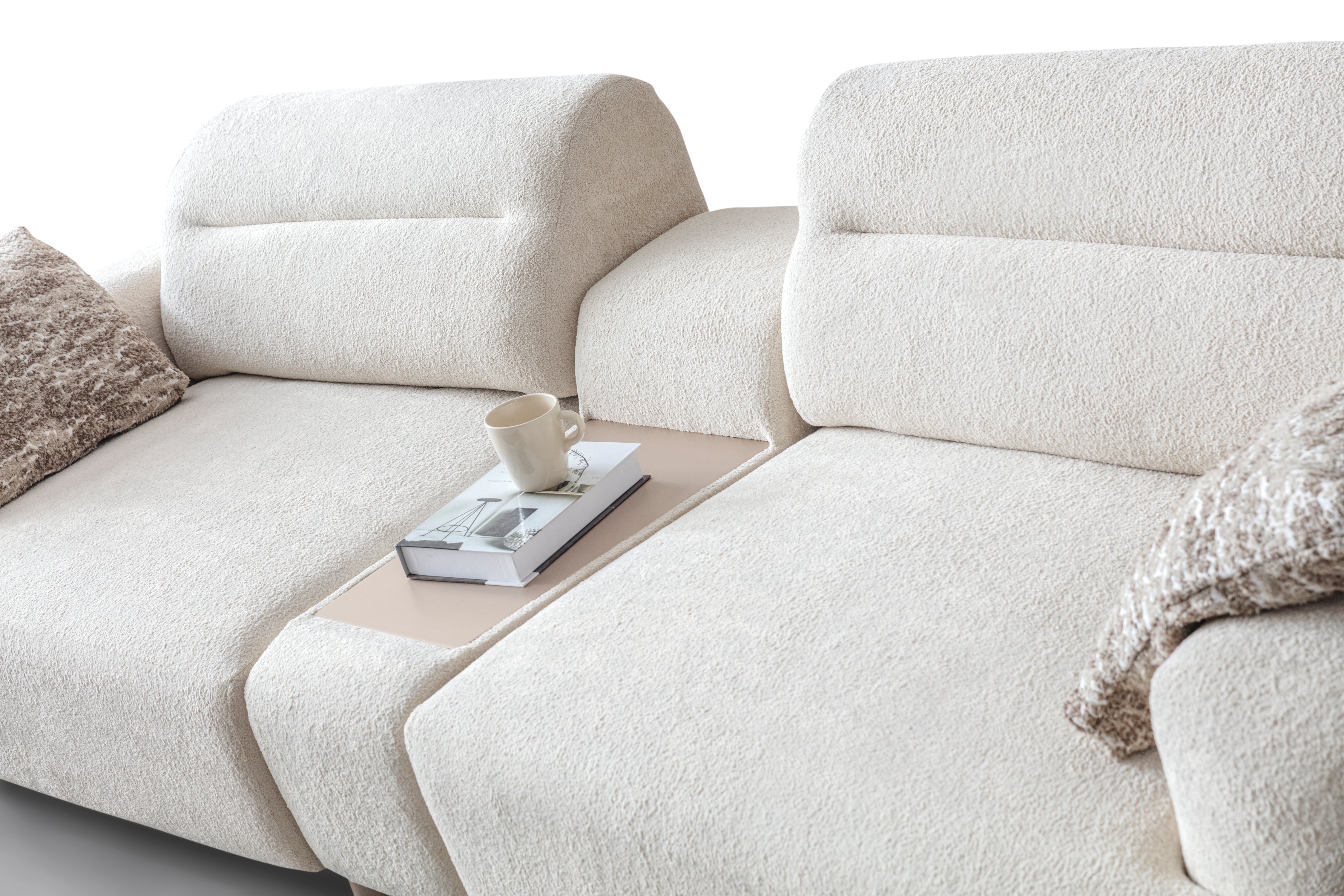 Триместен диван «Japandi» + 2 декоративни възглавници, конзолна масичка, ширина 260см