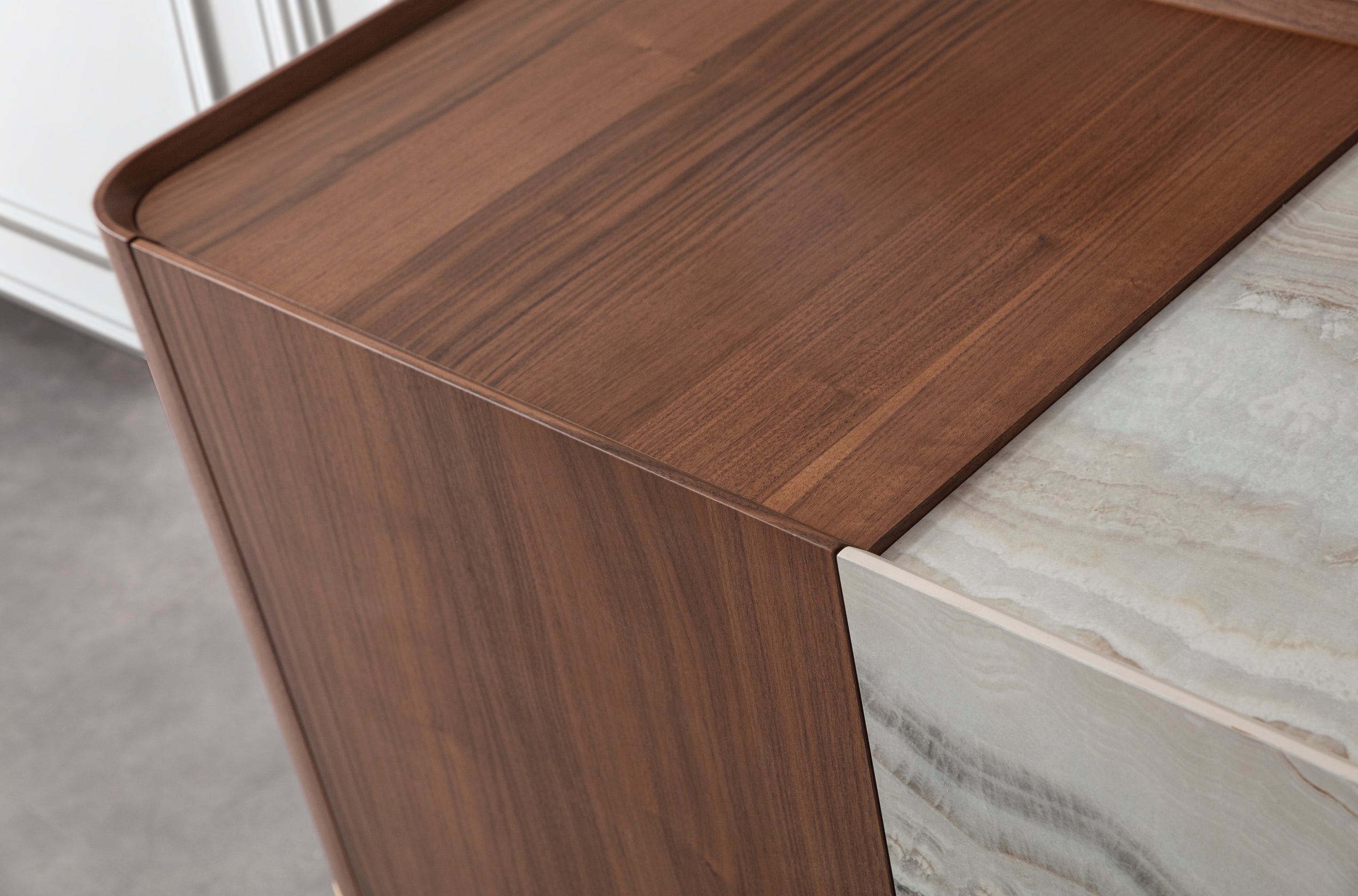 Бюфет «Aqua» с естествен фурнир, размер 210х81х48см