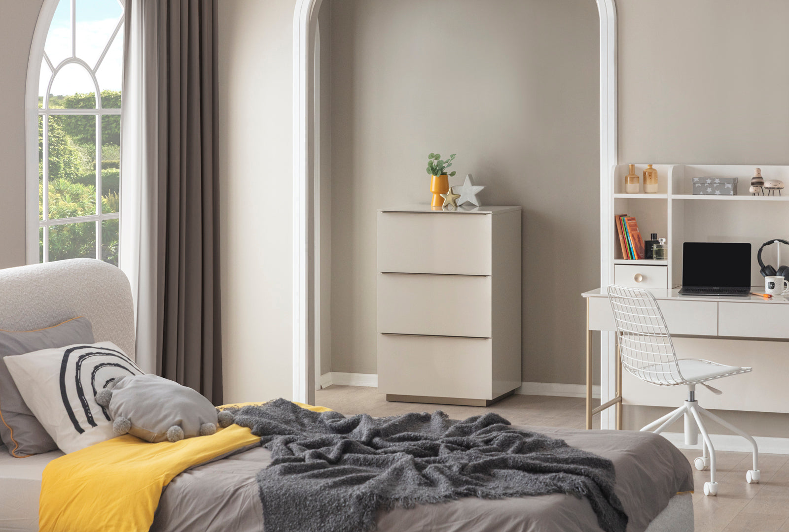 Скрин «Noble Teen» с три чекмеджета, размер 65х105х52см