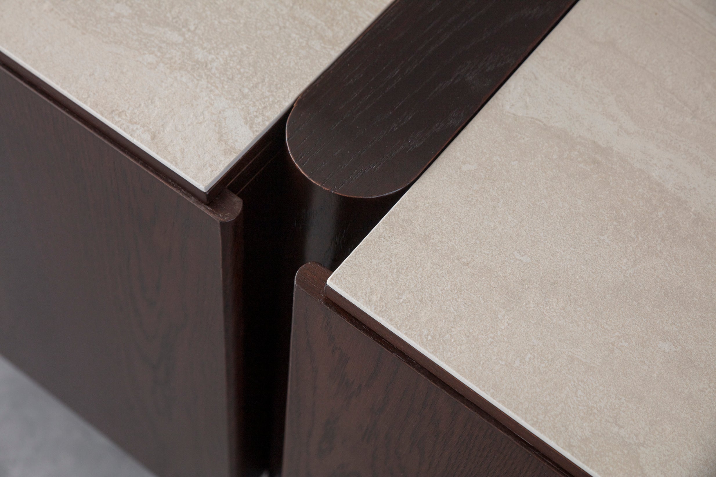 Бюфет «Alaska» с естествен фурнир, с размер 230х78х57см