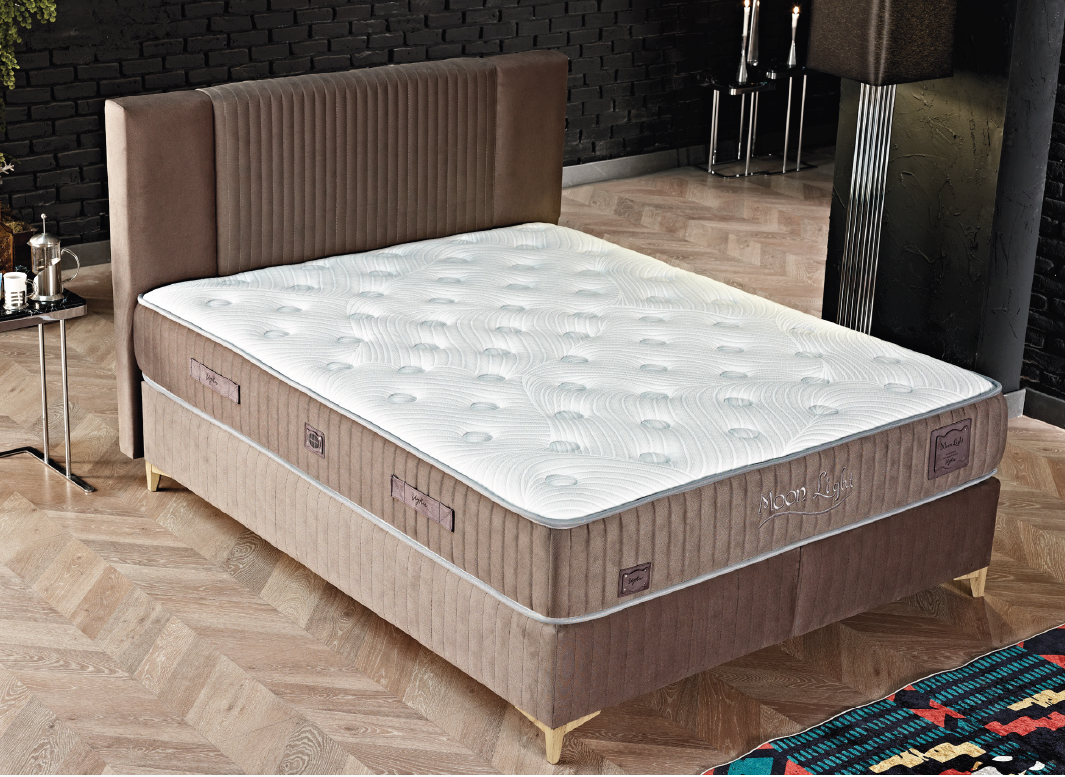 Тапицирано легло «Moonlight» + Матрак и табла - с място за съхранение, повдигащ механизъм, система за безшумно затваряне