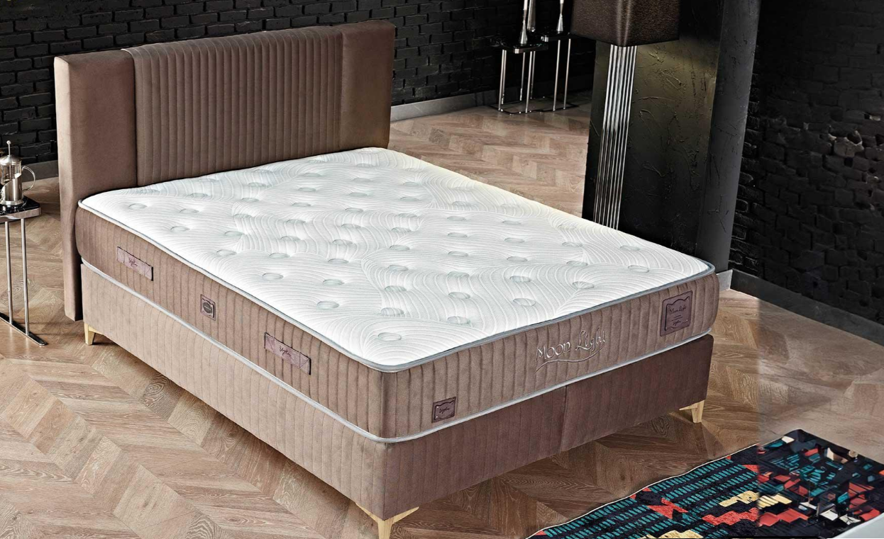 Тапицирано легло «Moonlight» + Матрак и табла - с място за съхранение, повдигащ механизъм, система за безшумно затваряне