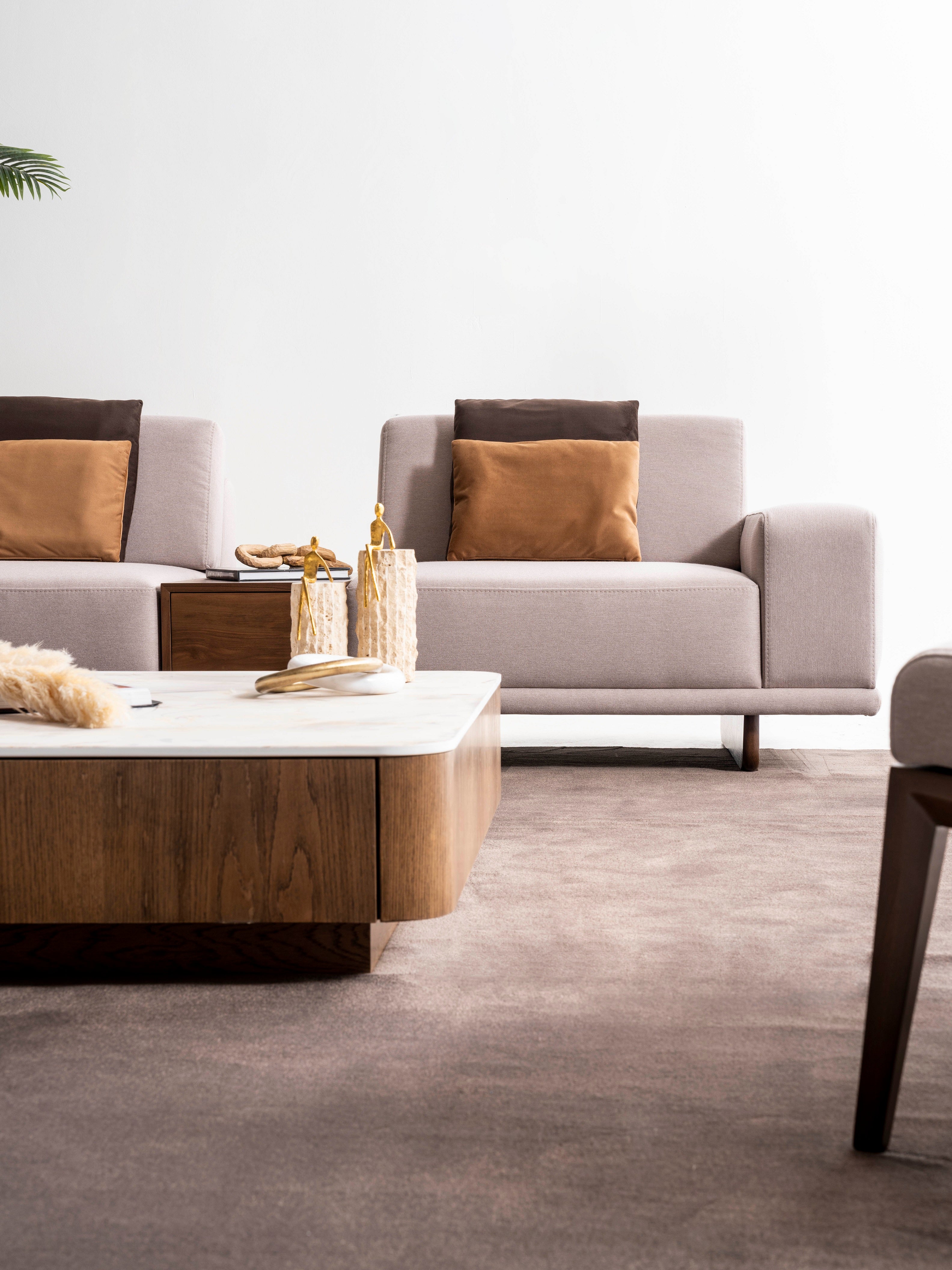 Триместен разтегателен диван «Exence» + декоративни възглавници, конзолна масичка, ширина 260см