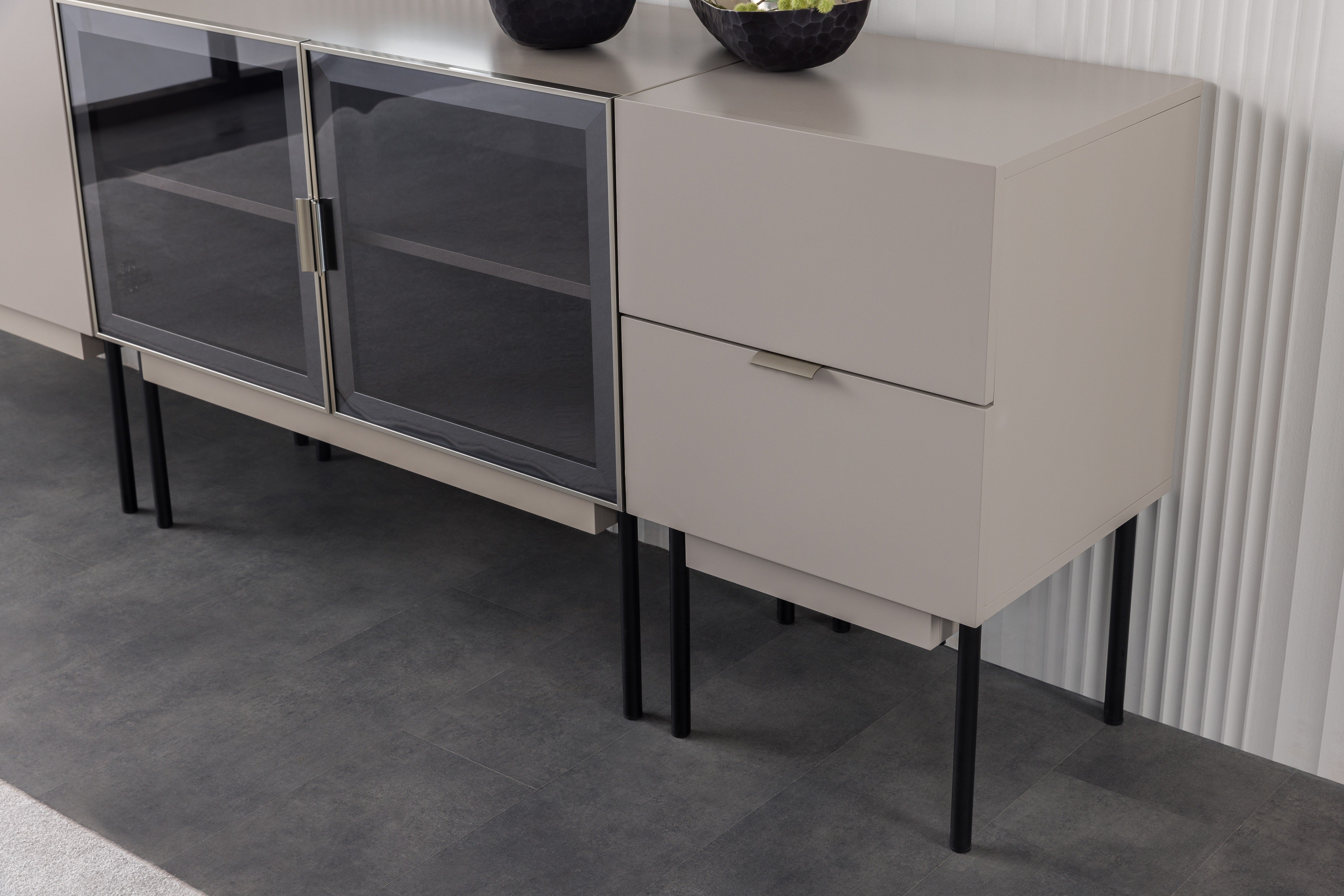 Модулен бюфет «Puzzle» с една или две врати, с чекмеджета