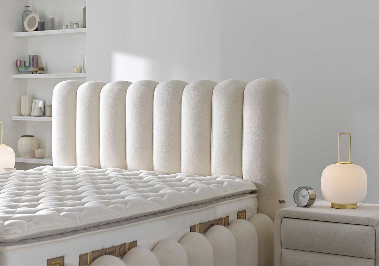 Тапицирано легло «Vanilla Dream Loop» + Матрак и табла - с място за съхранение, матрак с естествен памук