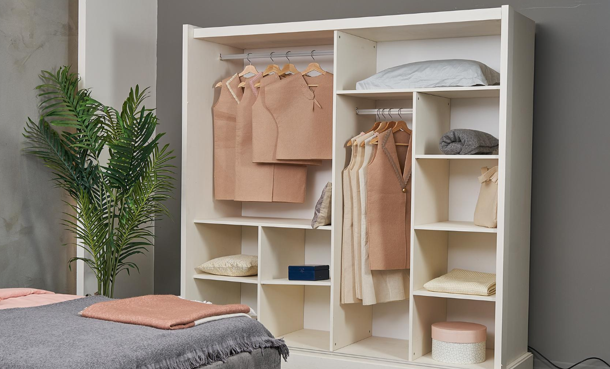 Гардероб с плъзгащи врати Maya Generation