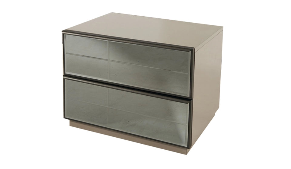 Нощно шкафче «Oylat» + две чекмеджета, размер 62х46х51см